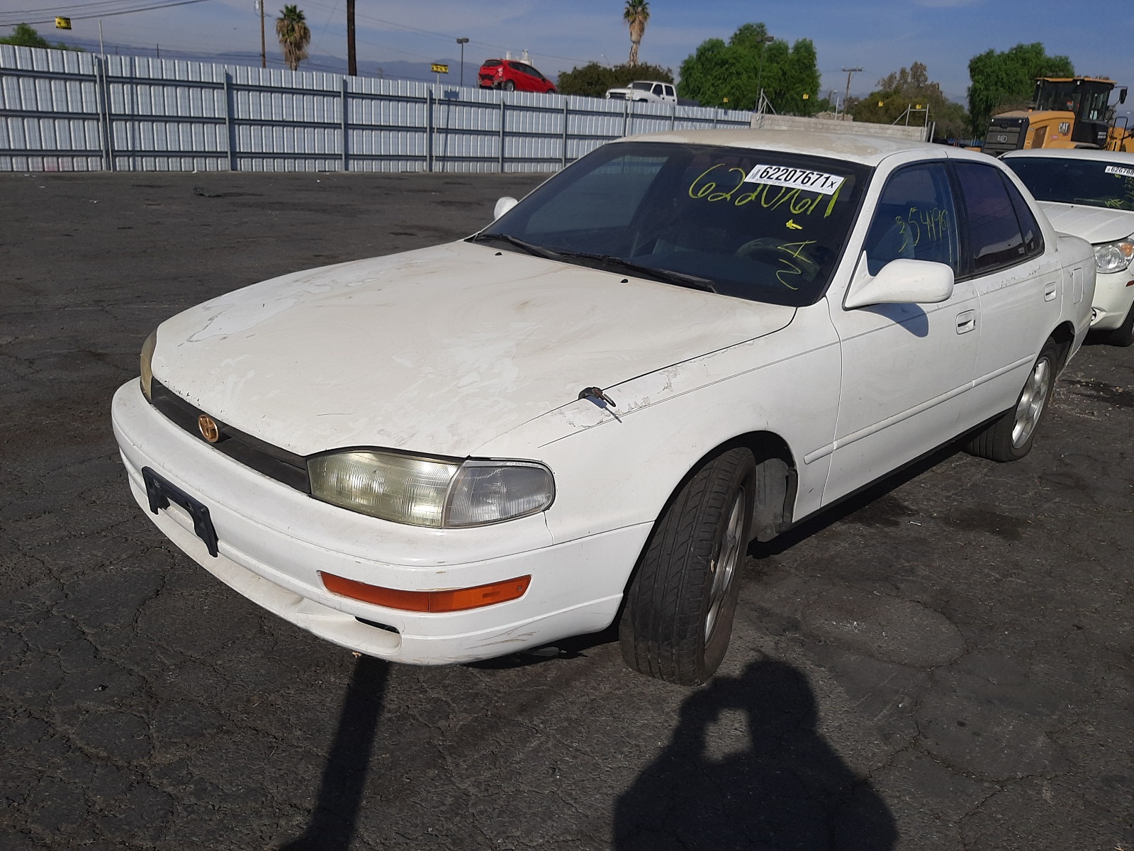 Photo 2 from auction – 1993 TOYOTA CAMRY LE with VIN JT2SK12E2P0166394