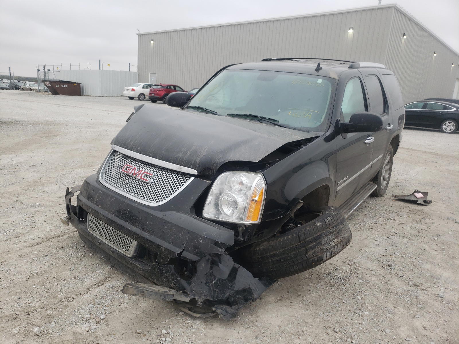 Photo 2 from auction – 2011 GMC YUKON DENA with VIN 1GKS2EEF2BR214634