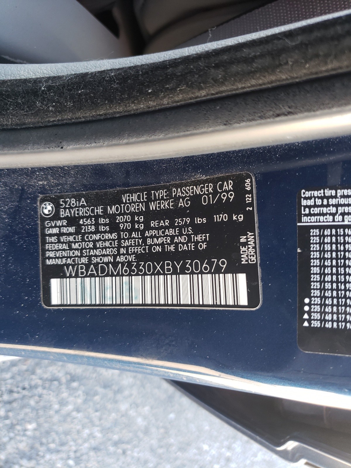 Photo 10 from auction – 1999 BMW 528 I AUTO with VIN WBADM6330XBY30679
