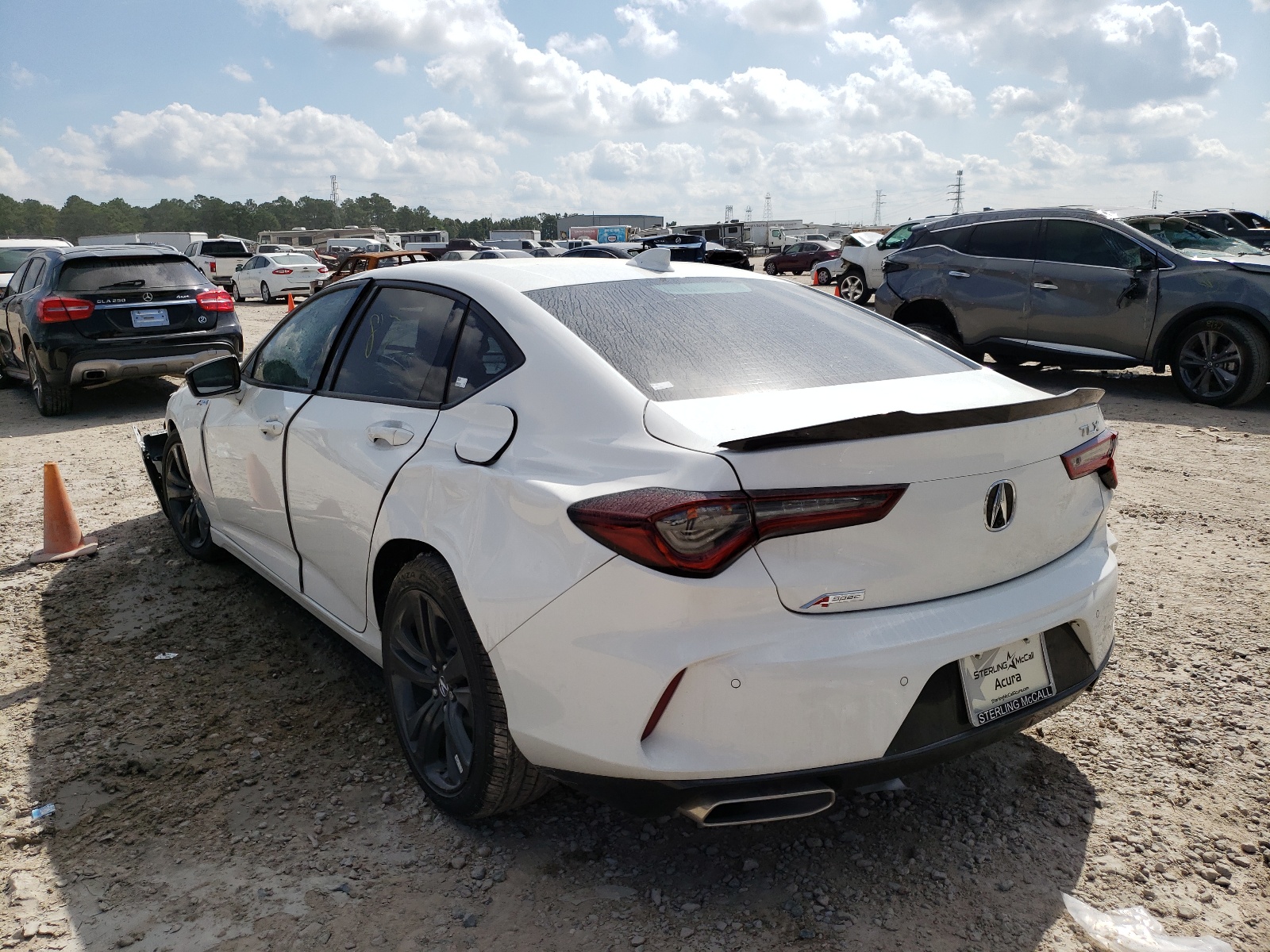 Photo 3 from auction – 2021 ACURA TLX TECH A with VIN 19UUB5F51MA011506