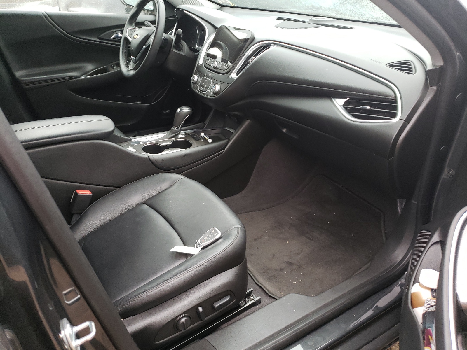 Photo 5 from auction – 2016 CHEVROLET MALIBU LT with VIN 1G1ZE5ST6GF321506