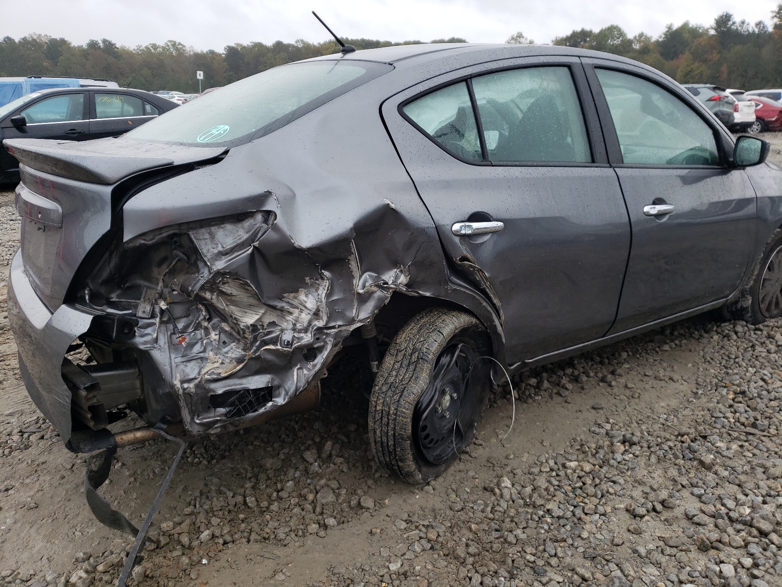 Photo 9 from auction – 2017 NISSAN VERSA with VIN 3N1CN7APXHL813009