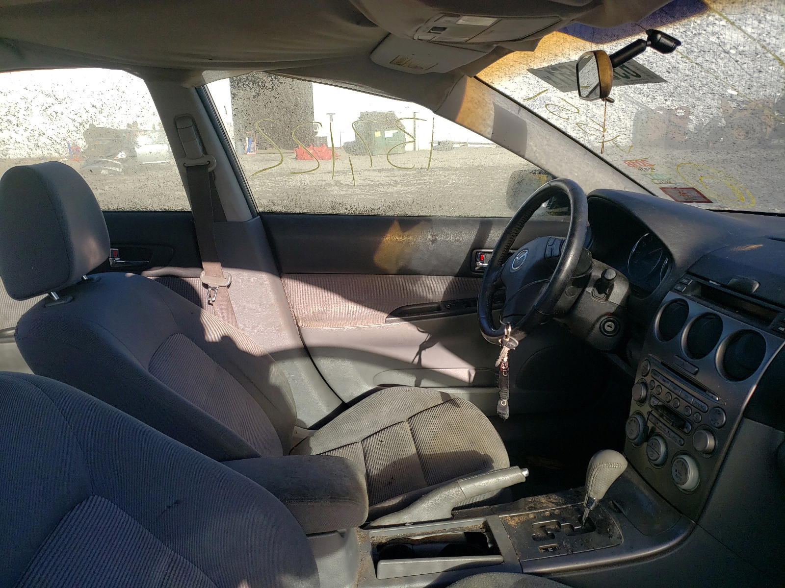 Photo 9 from auction – 2003 MAZDA 6 S with VIN 1YVFP80D735M28477