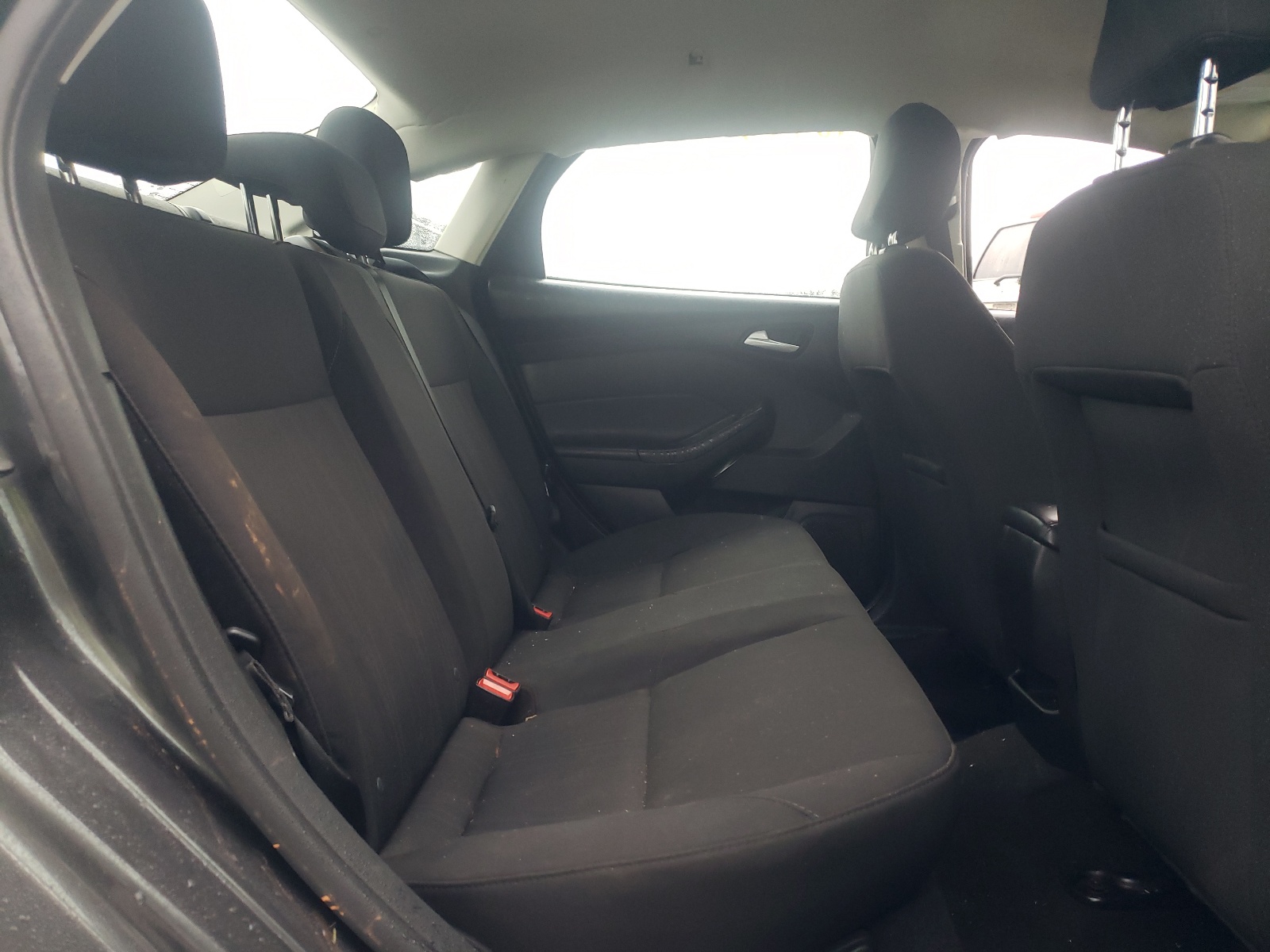 Фото 6 с аукциона – 2017 FORD FOCUS SE с VIN 1FADP3F21HL322377