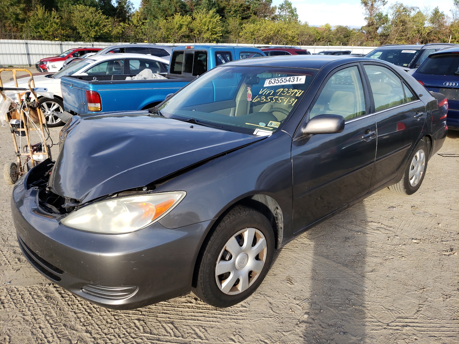 Photo 2 from auction – 2004 TOYOTA CAMRY LE with VIN 4T1BE32K74U933981