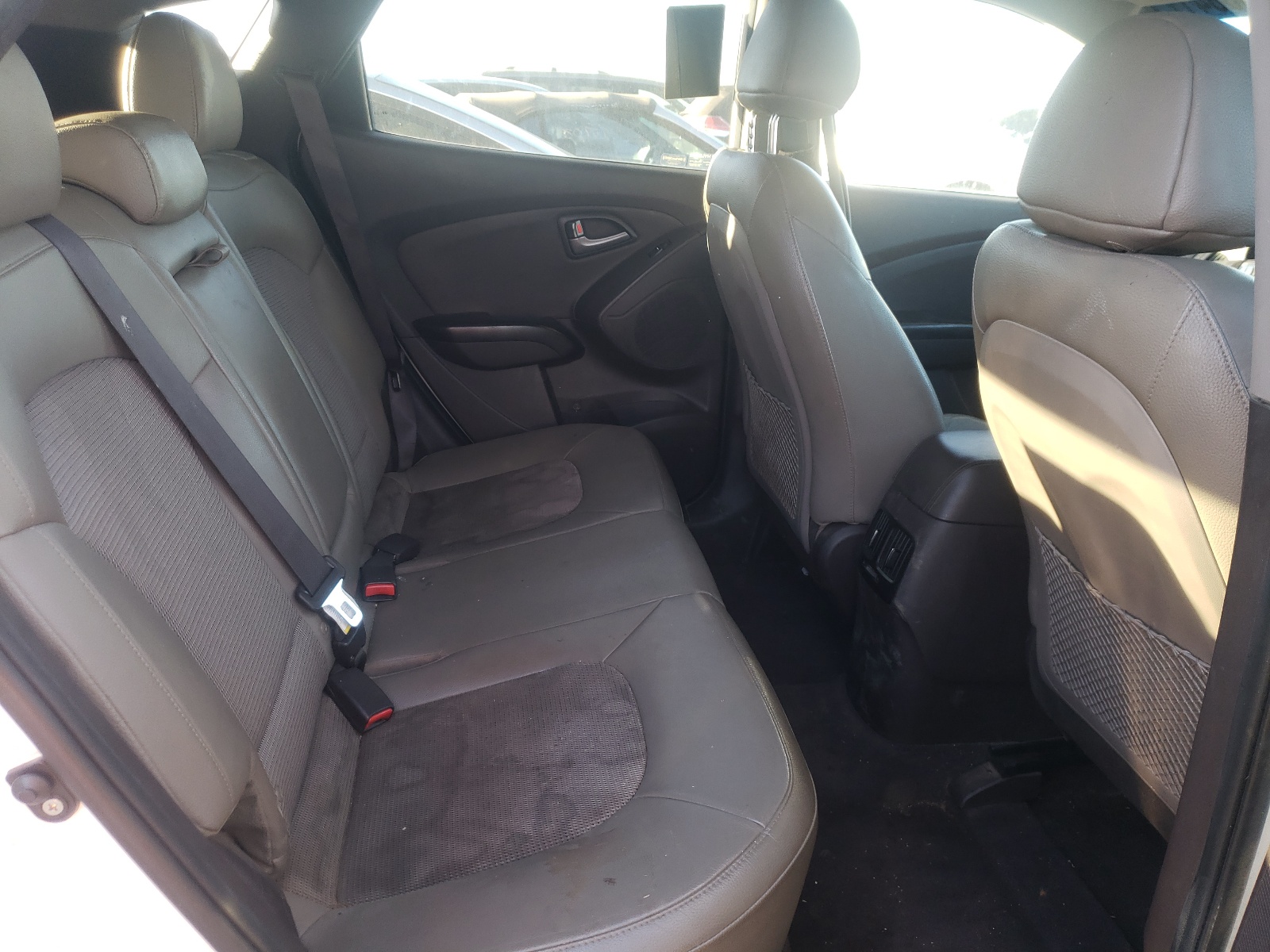 Photo 6 from auction – 2015 HYUNDAI TUCSON LIM with VIN KM8JUCAG7FU077452