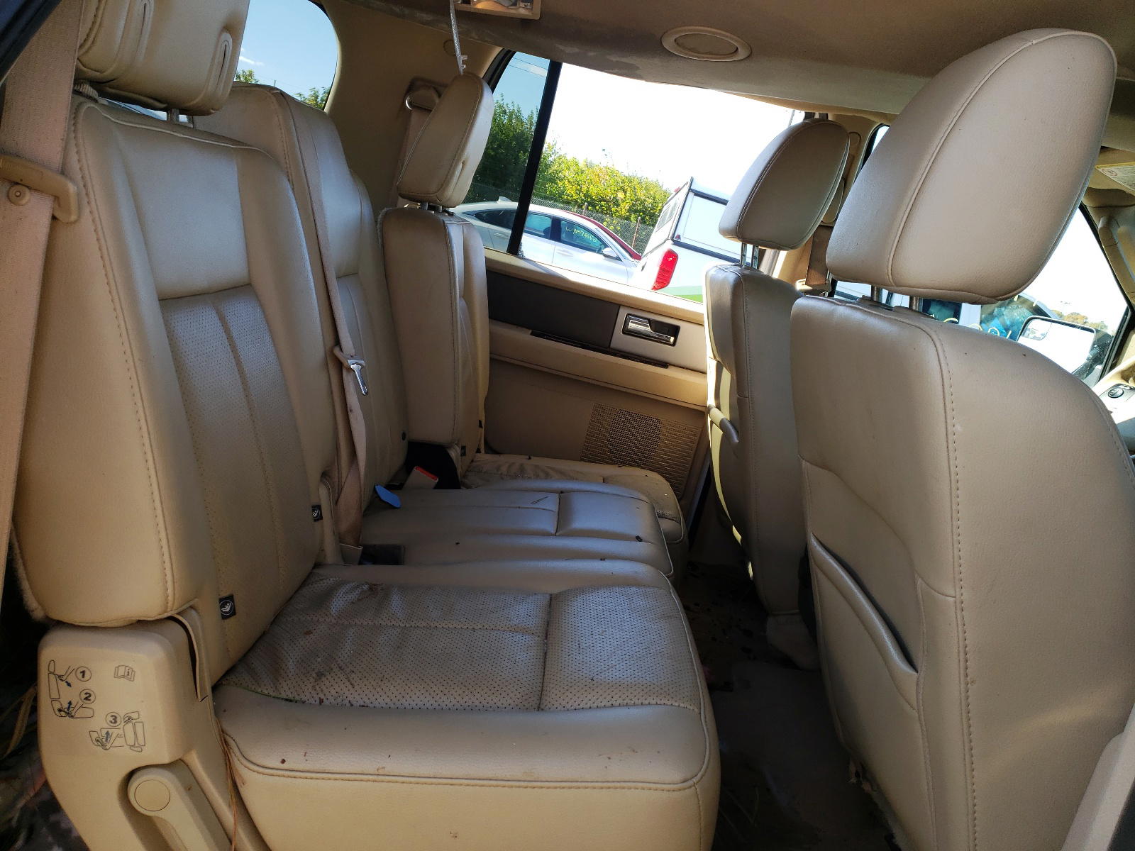 Photo 6 from auction – 2014 FORD EXPEDITION with VIN 1FMJK1J54EEF51097