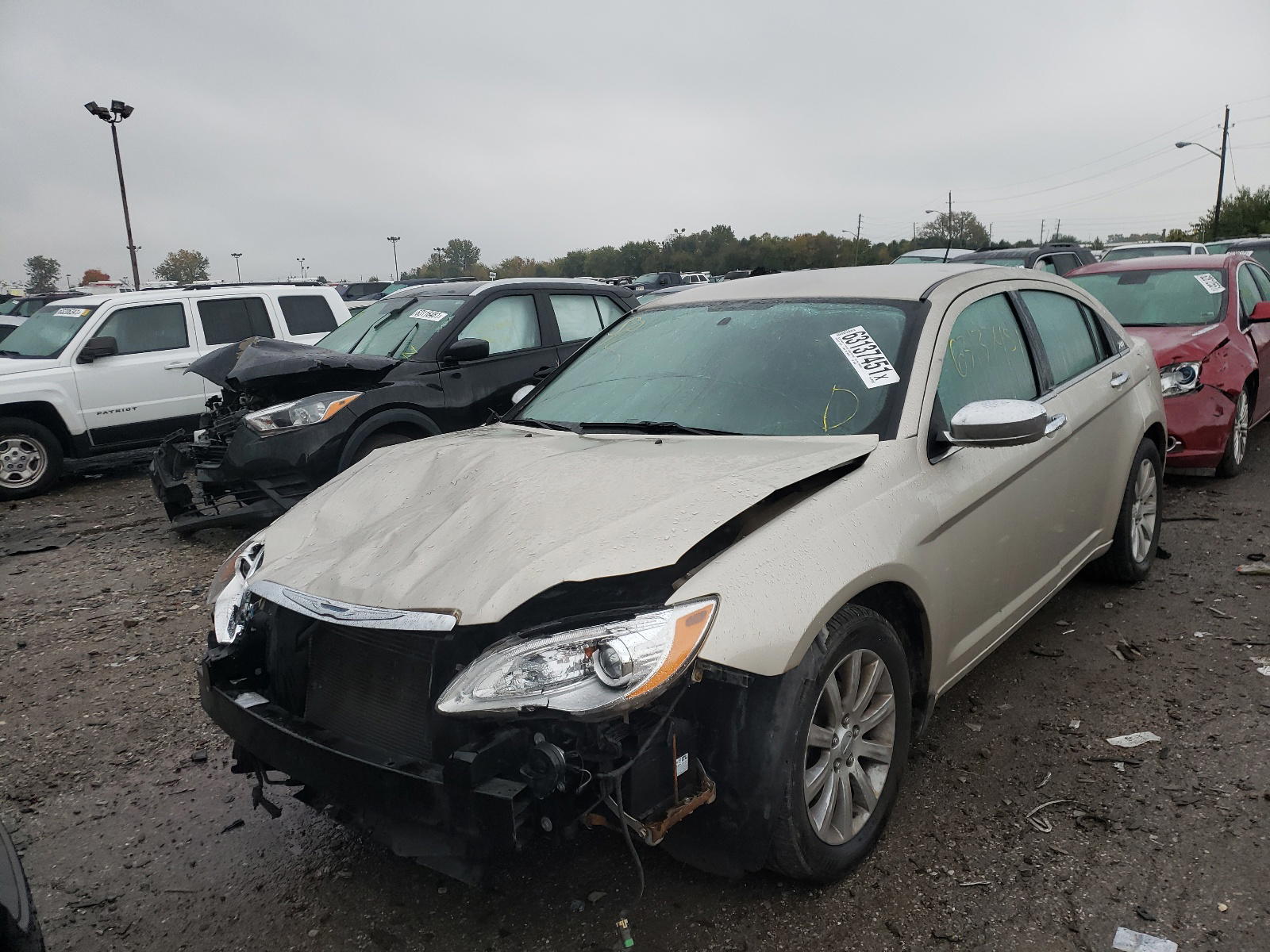 Photo 2 from auction – 2014 CHRYSLER 200 LIMITE with VIN 1C3CCBCGXEN153038