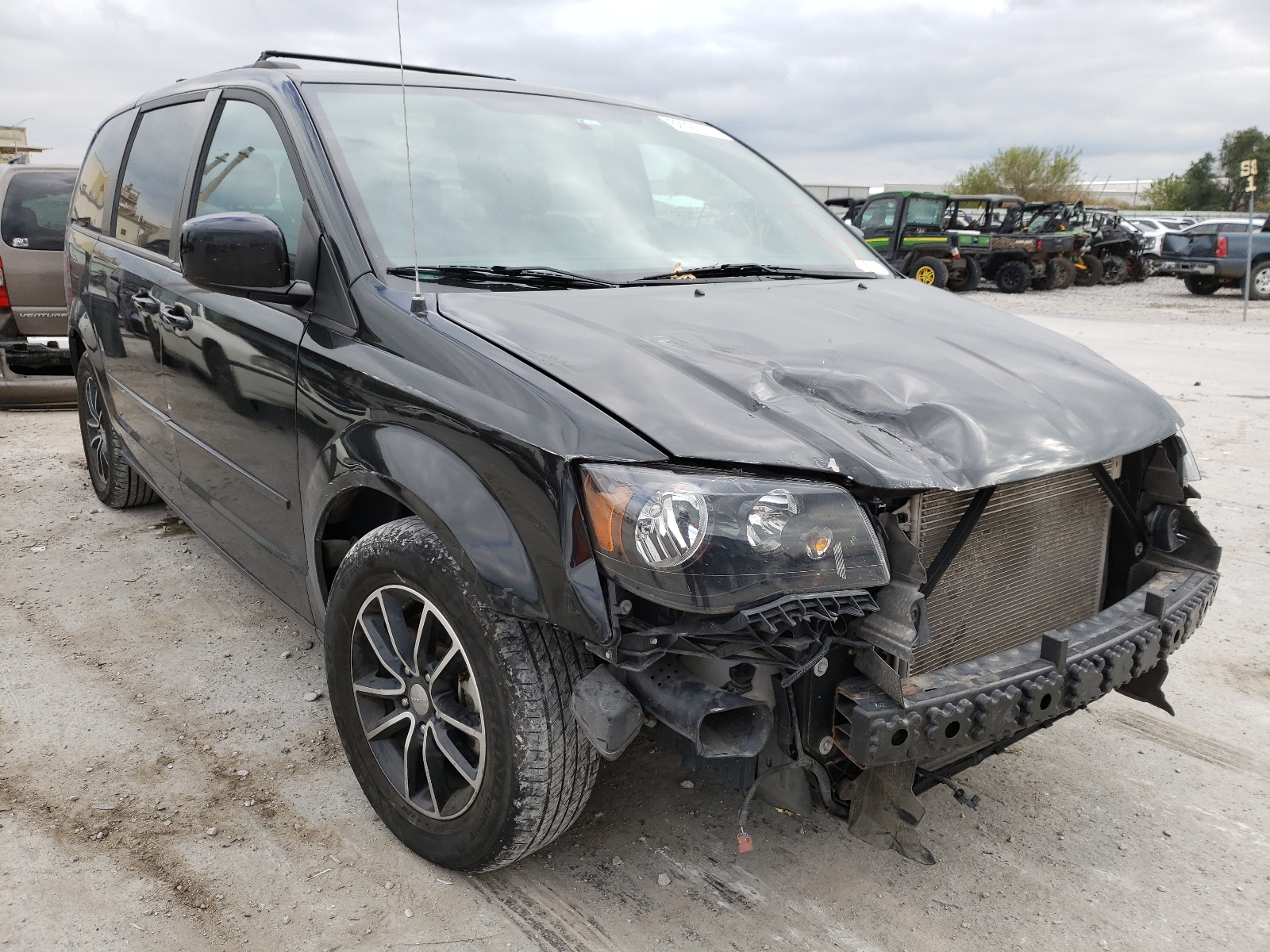 DODGE GRAND CARA 2017 z numerem VIN 2C4RDGEG1HR698419 - Zdjęcie z aukcji