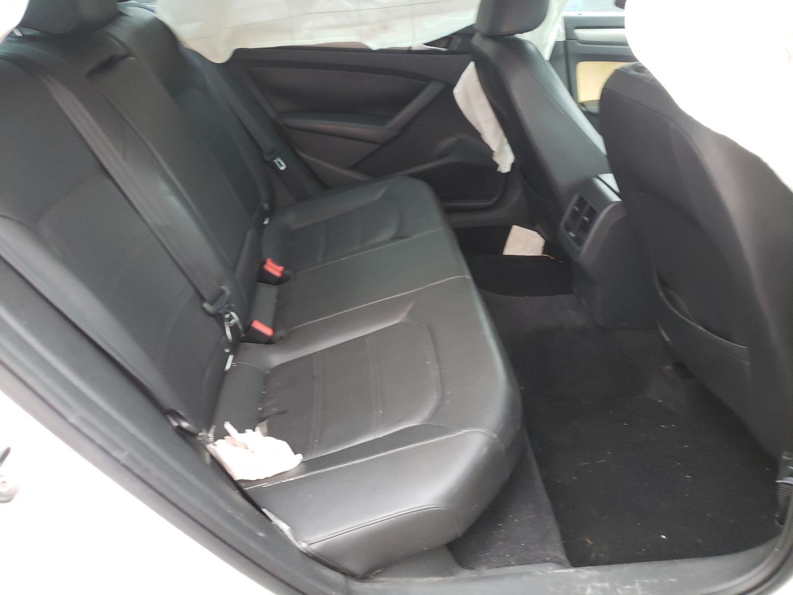 Photo 6 from auction – 2014 VOLKSWAGEN PASSAT SE with VIN 1VWBN7A3XEC027009