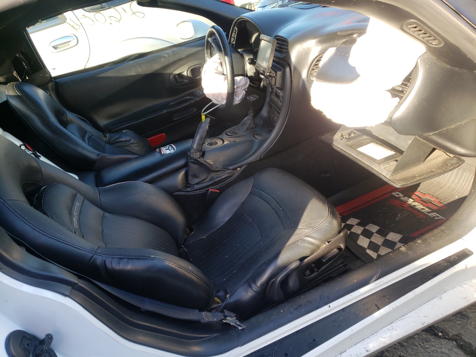 Photo 5 from auction – 1999 CHEVROLET CORVETTE with VIN 1G1YY32G9X5113023