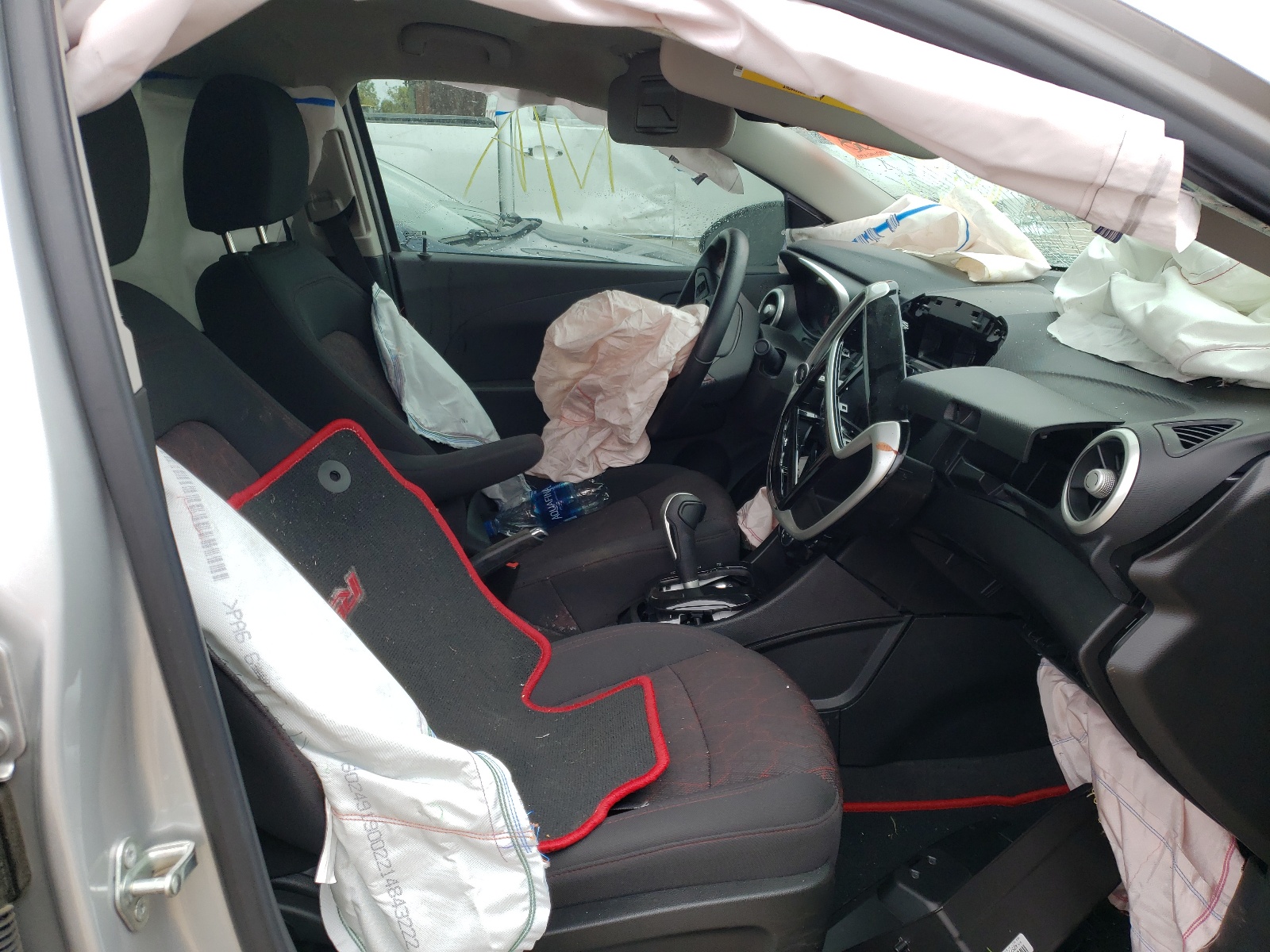Photo 5 from auction – 2020 CHEVROLET SONIC LT with VIN 1G1JD5SB2L4122322