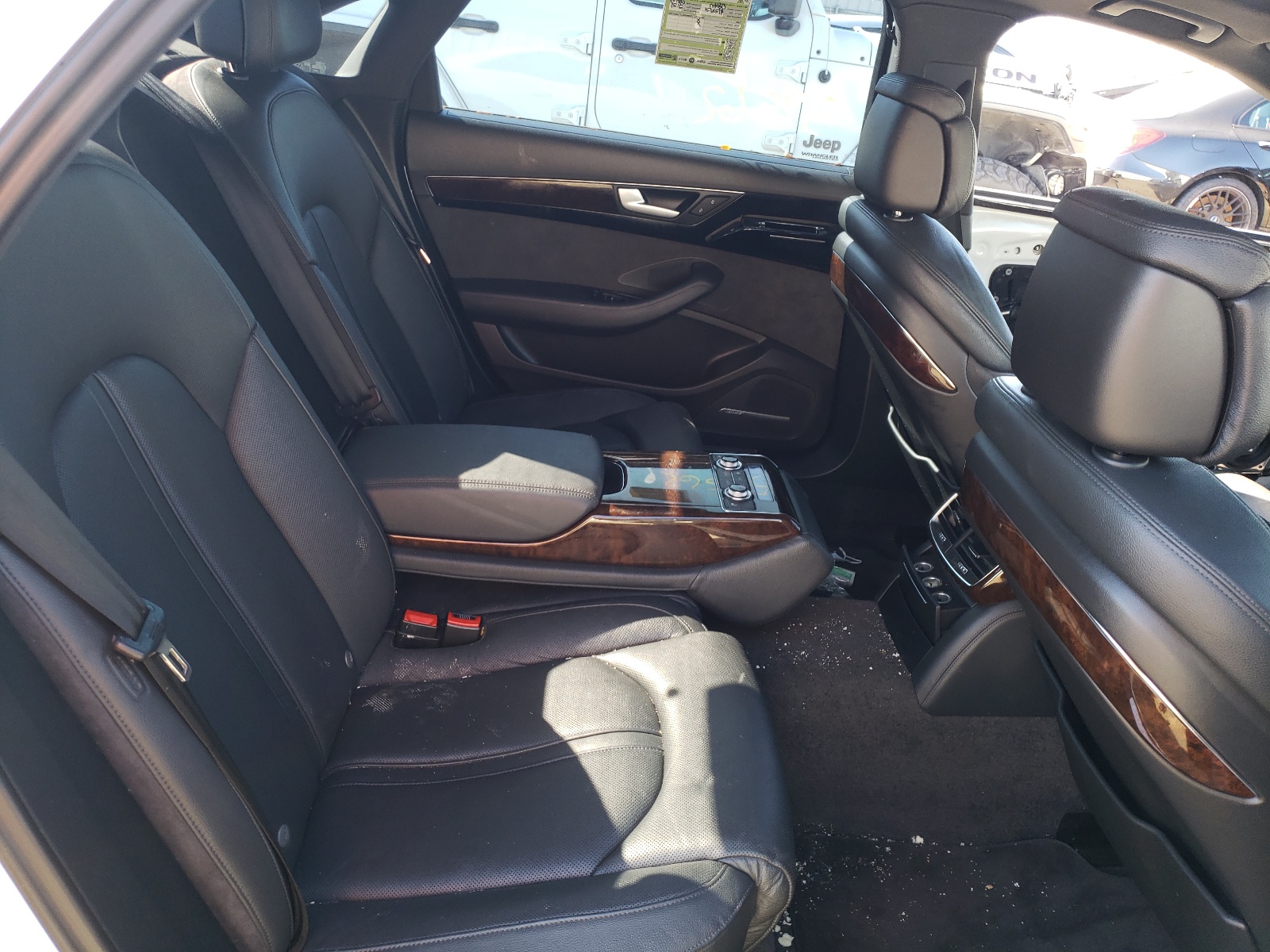 Photo 6 from auction – 2016 AUDI A8 L QUATT with VIN WAU34AFD7GN002758