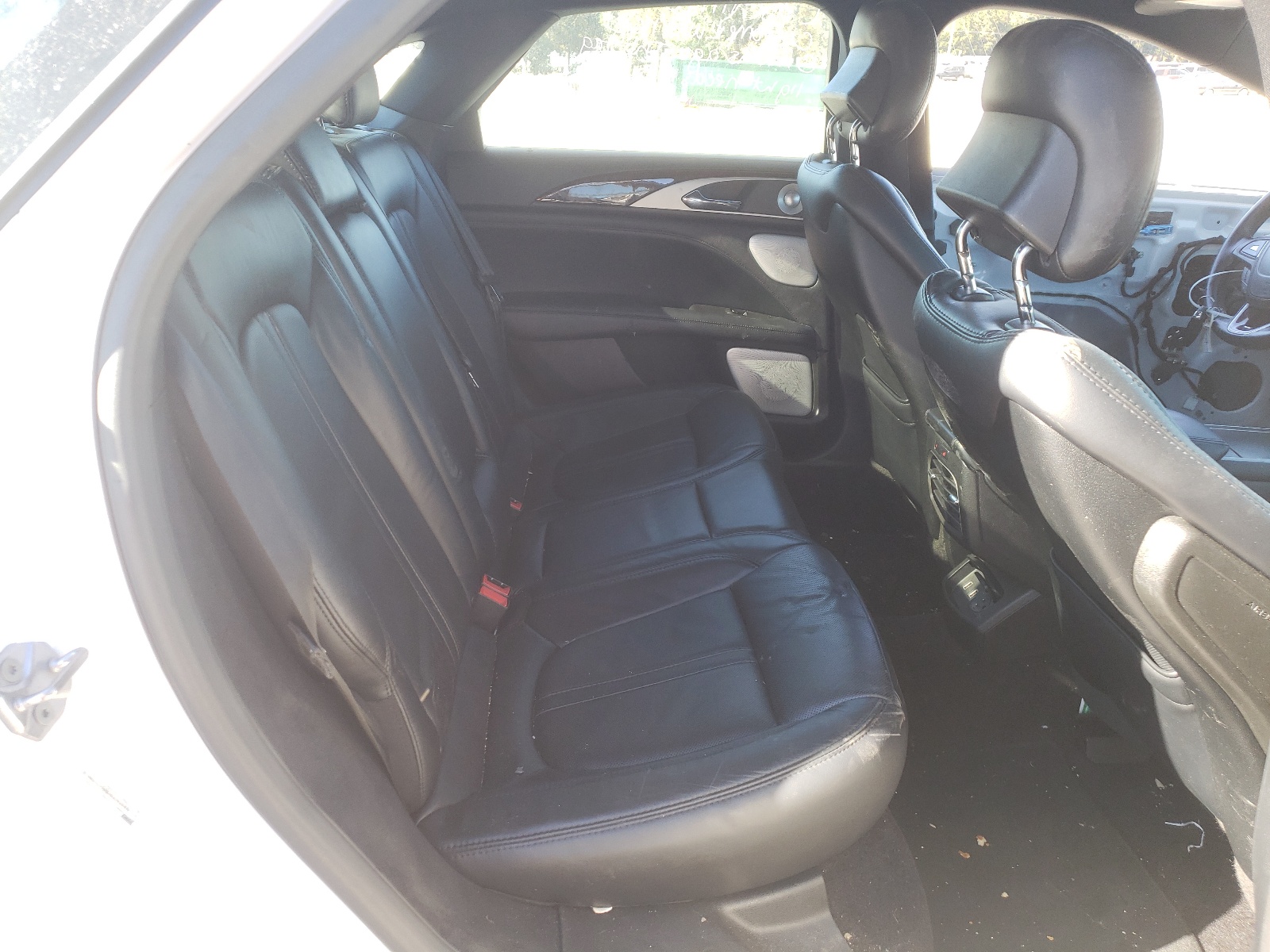 Photo 6 from auction – 2017 LINCOLN MKZ RESERV with VIN 3LN6L5F90HR641774