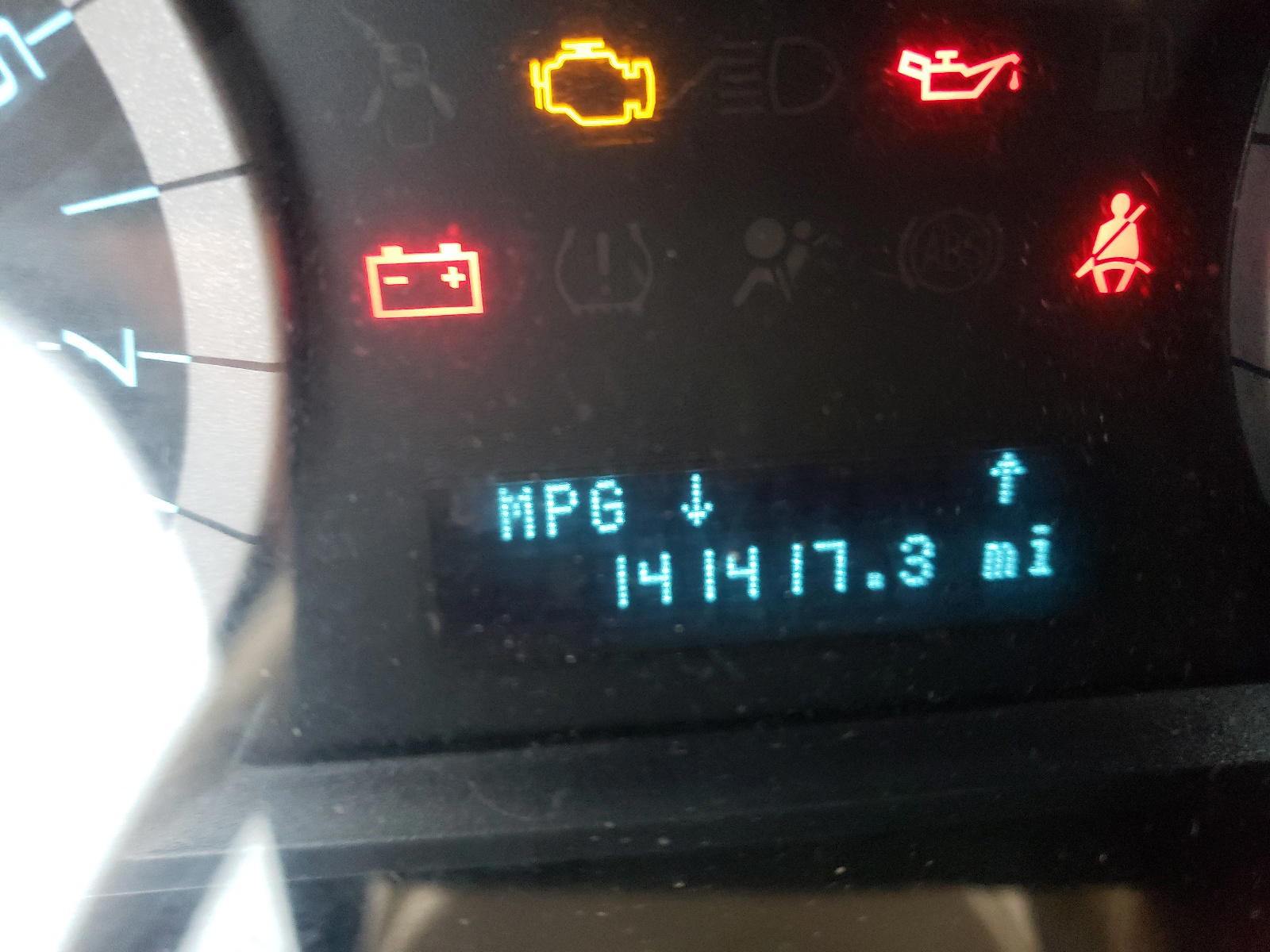Photo 8 from auction – 2011 FORD ESCAPE LIM with VIN 1FMCU9EG2BKC06211