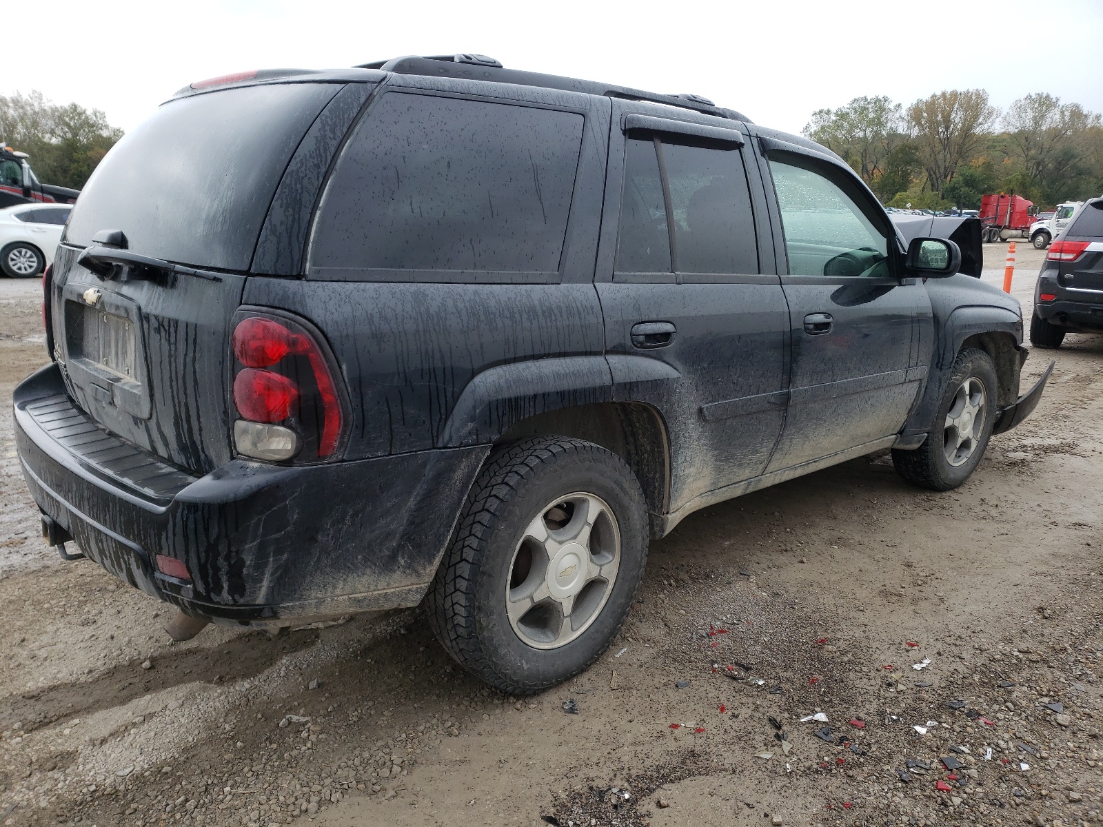 Photo 4 from auction – 2008 CHEVROLET TRAILBLAZE with VIN 1GNDT13S482159140