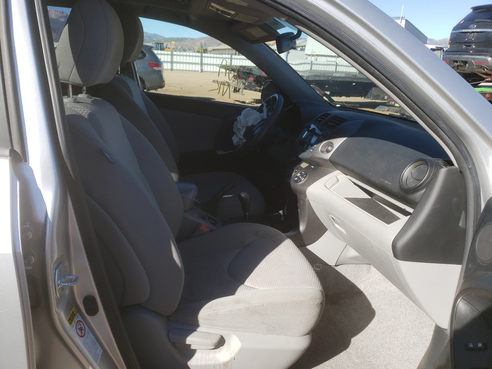 Photo 5 from auction – 2009 TOYOTA RAV4 LIMIT with VIN JTMBK34V895075331