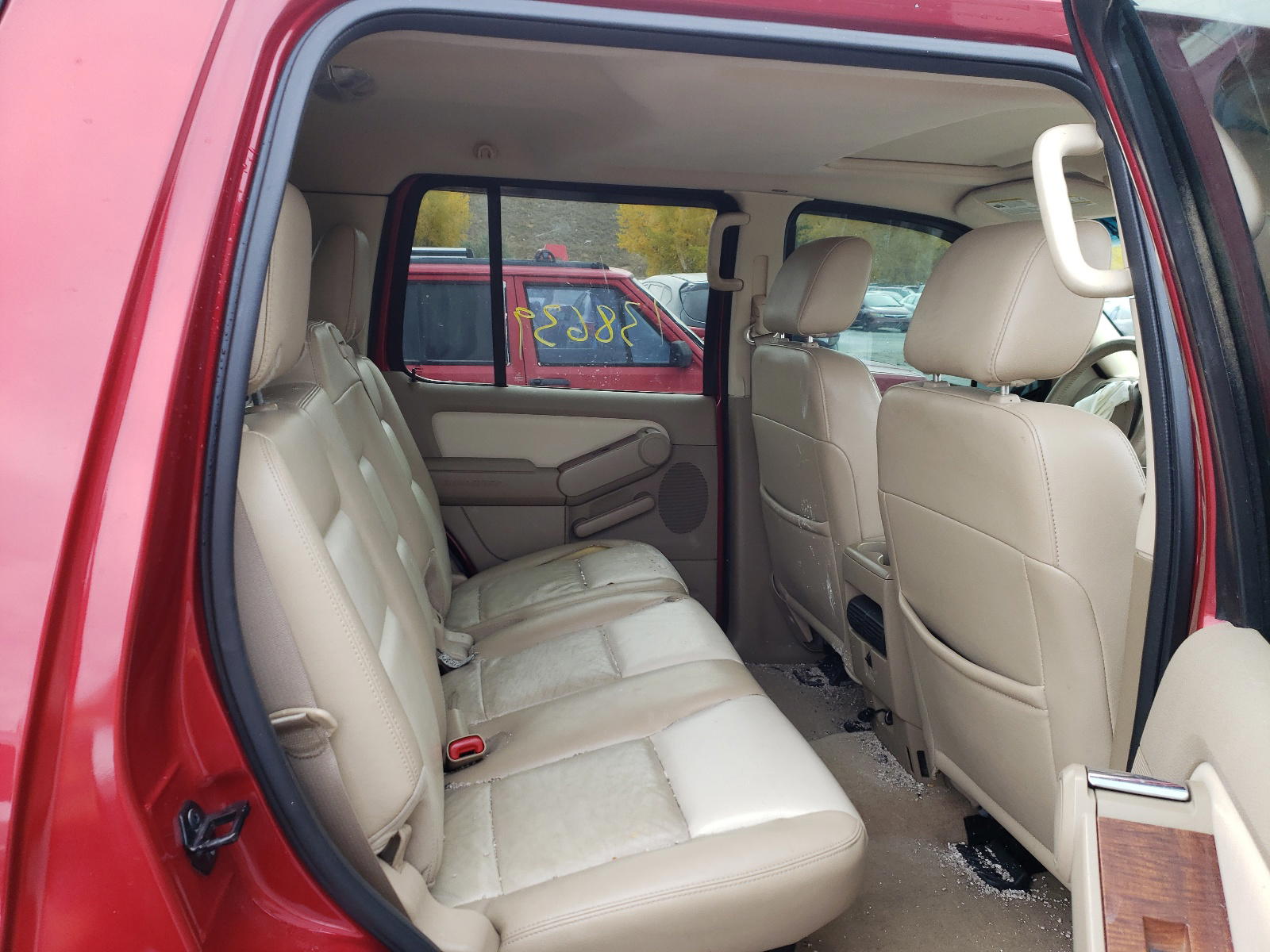 Photo 6 from auction – 2008 FORD EXPLORER E with VIN 1FMEU64E98UA86928