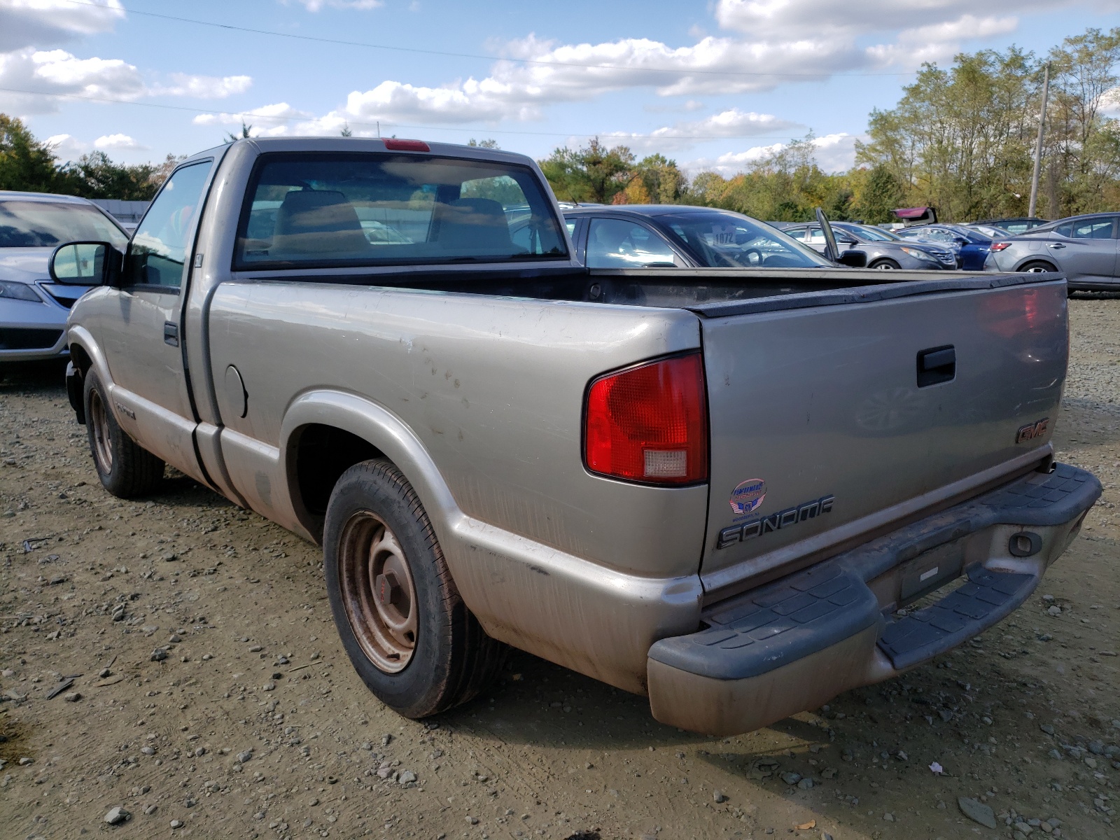 Photo 3 from auction – 1999 GMC SONOMA with VIN 1GTCS1443X8512373