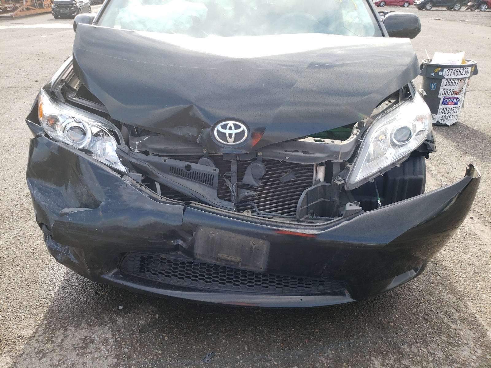 Photo 7 from auction – 2013 TOYOTA SIENNA LE with VIN 5TDKK3DC3DS396646