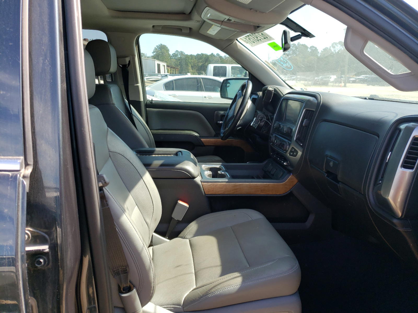 Photo 5 from auction – 2018 CHEVROLET SILVERADO with VIN 3GCUKSEC6JG556921