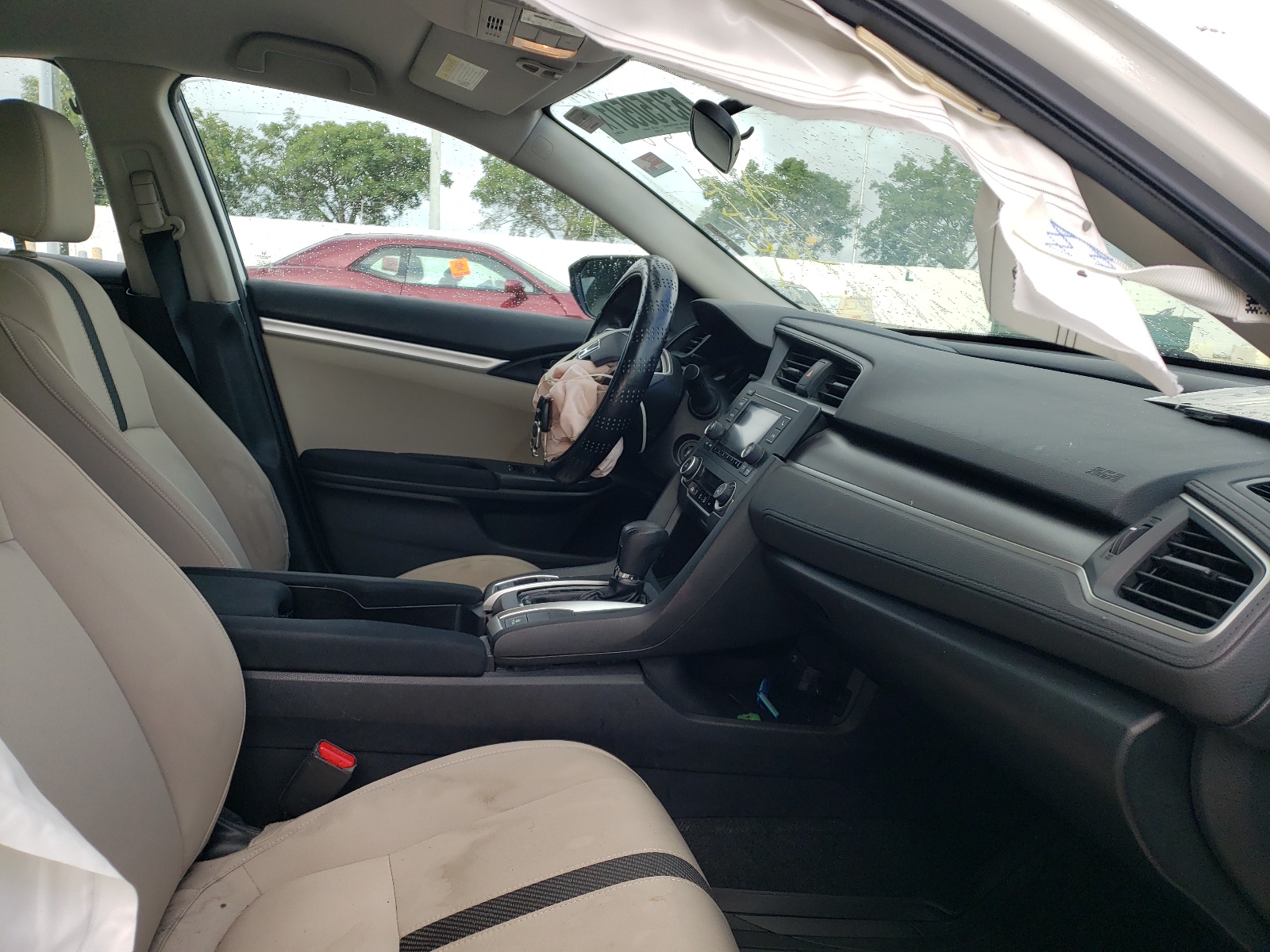 Photo 5 from auction – 2016 HONDA CIVIC LX with VIN 19XFC2F54GE096250