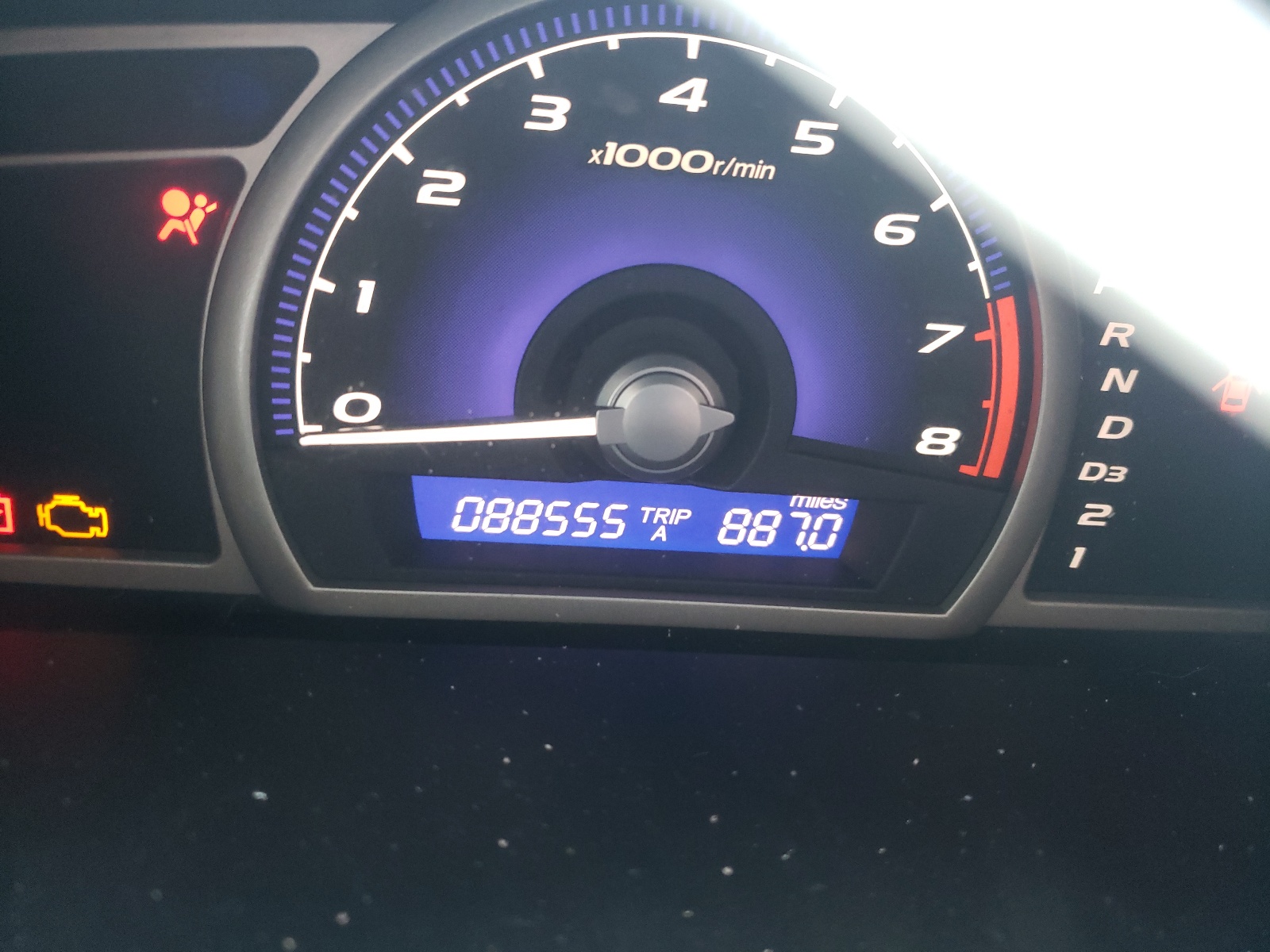 Photo 8 from auction – 2010 HONDA CIVIC LX with VIN 2HGFA1F56AH575086