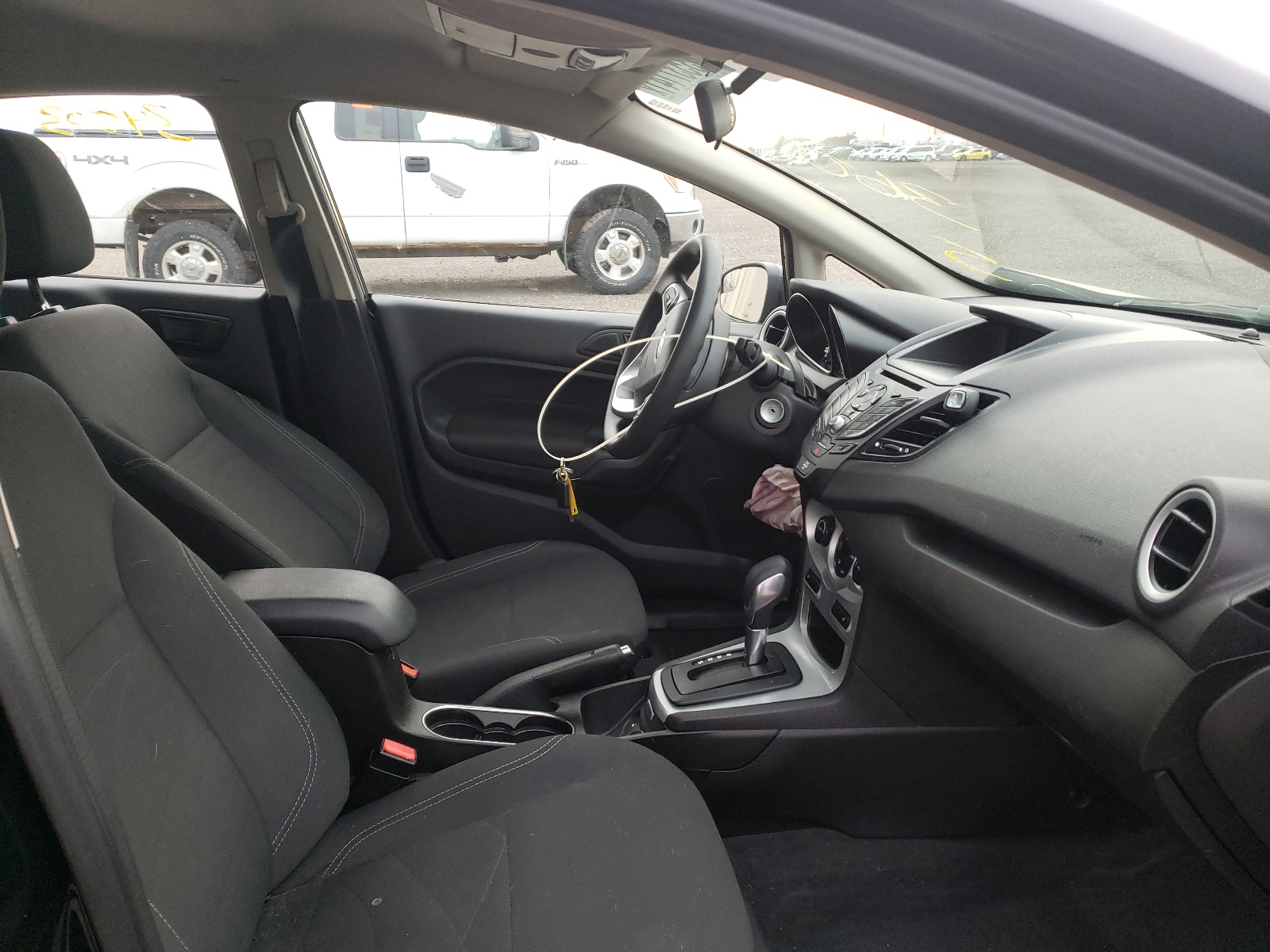 Photo 5 from auction – 2019 FORD FIESTA SE with VIN 3FADP4EJ7KM108210