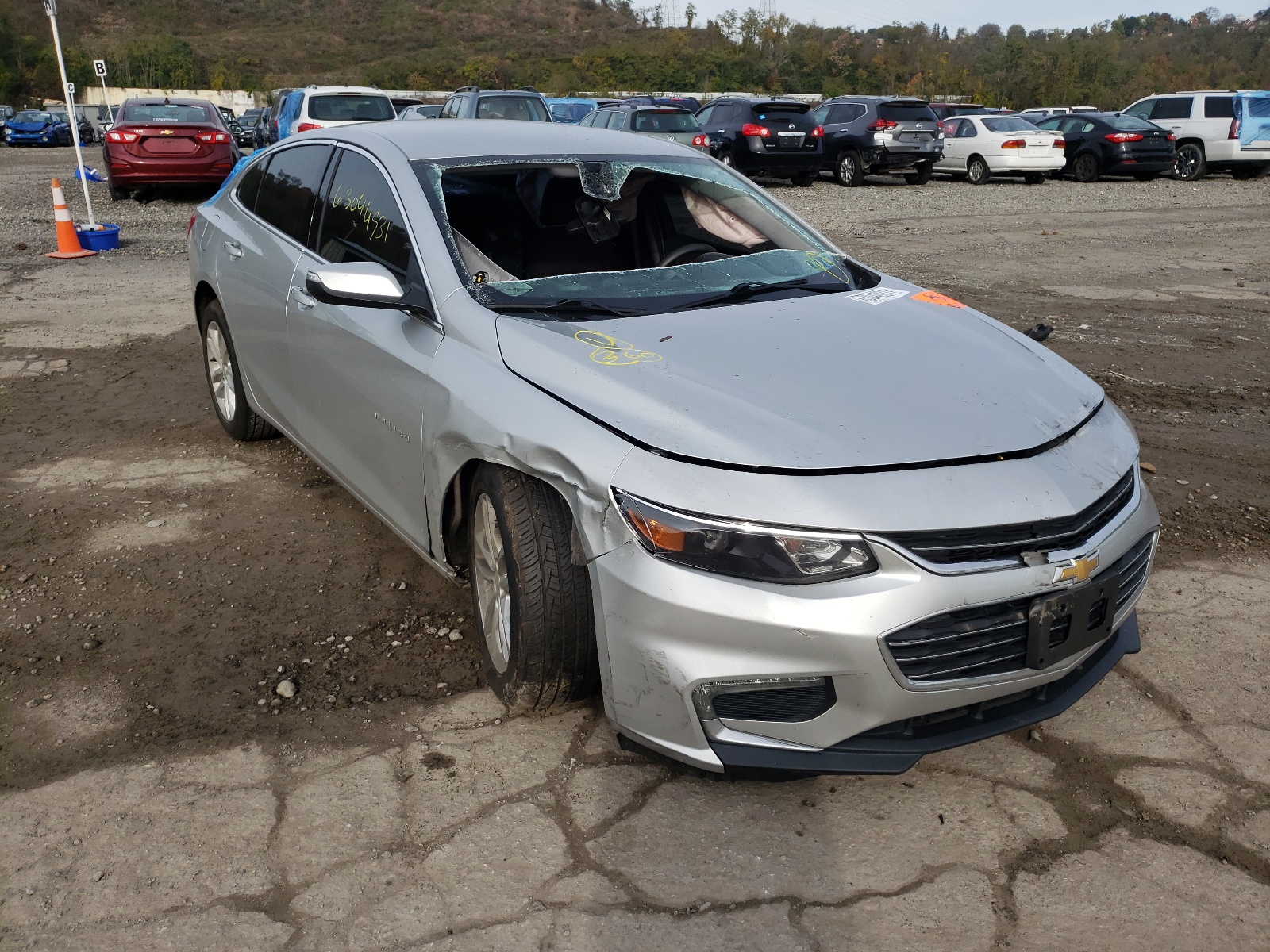 CHEVROLET MALIBU LT 2018 with VIN 1G1ZD5ST1JF146334 - Photo from auction