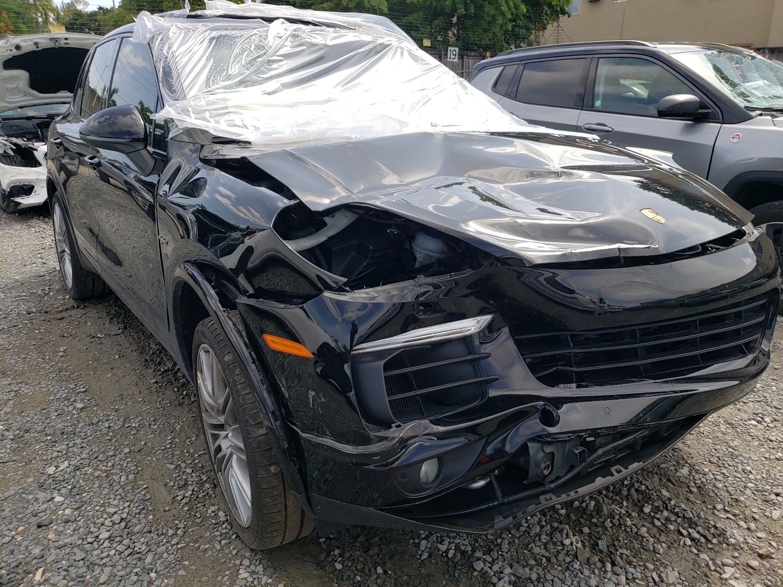 Фото 9 с аукциона – 2018 PORSCHE CAYENNE SE с VIN WP1AE2A2XJLA72470