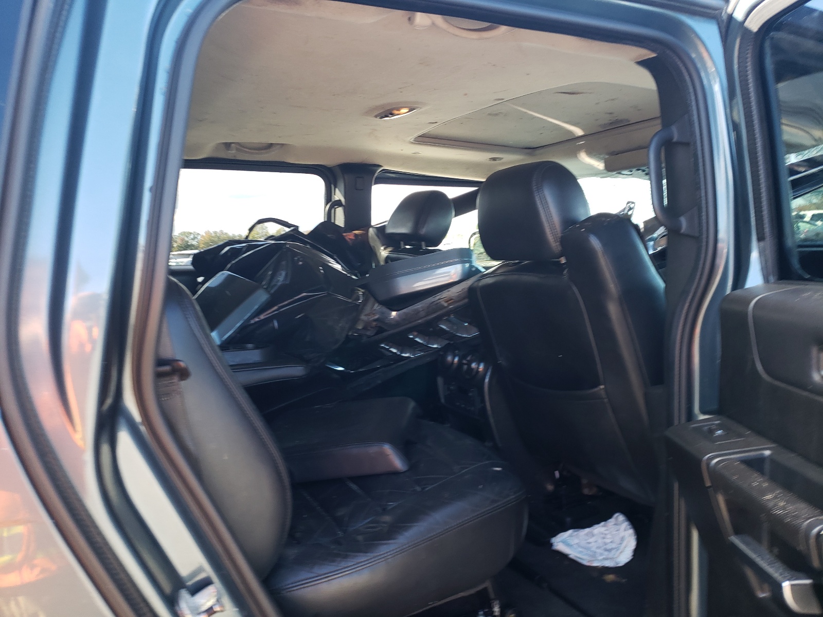Фото 6 с аукциона – 2005 HUMMER H2 с VIN 5GRGN23U35H100174