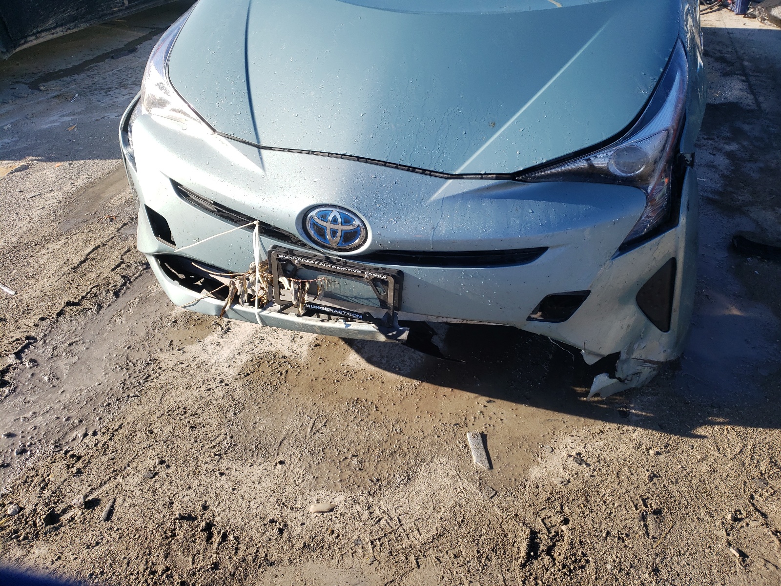 Photo 9 from auction – 2017 TOYOTA PRIUS with VIN JTDKBRFU4H3031182