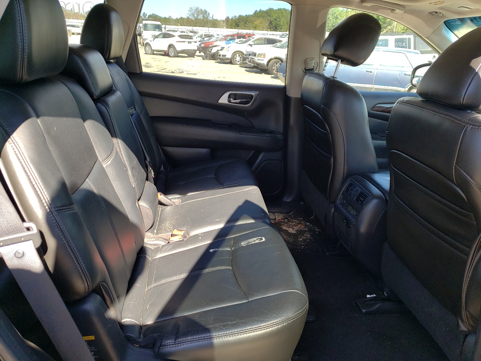 Photo 6 from auction – 2013 NISSAN PATHFINDER with VIN 5N1AR2MMXDC671131