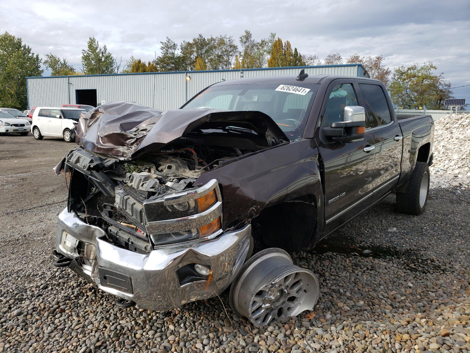Photo 2 from auction – 2016 CHEVROLET SILVERADO with VIN 1GC1KWE85GF195827