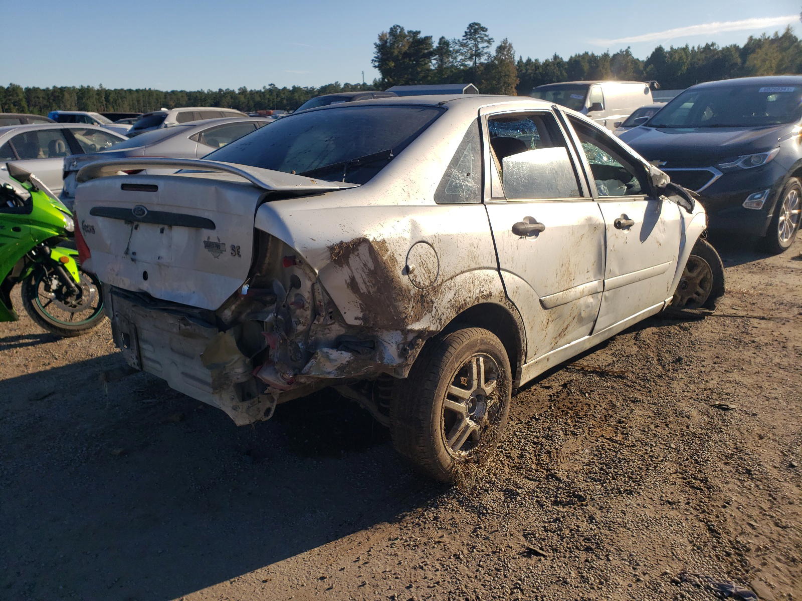 Photo 4 from auction – 2001 FORD FOCUS S with VIN 1FAFP34341W106158