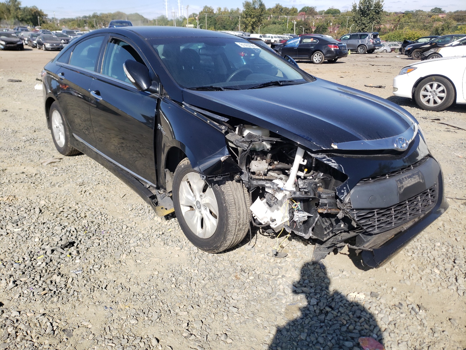 HYUNDAI SONATA HYB 2013 with VIN KMHEC4A46DA069678 - Photo from auction