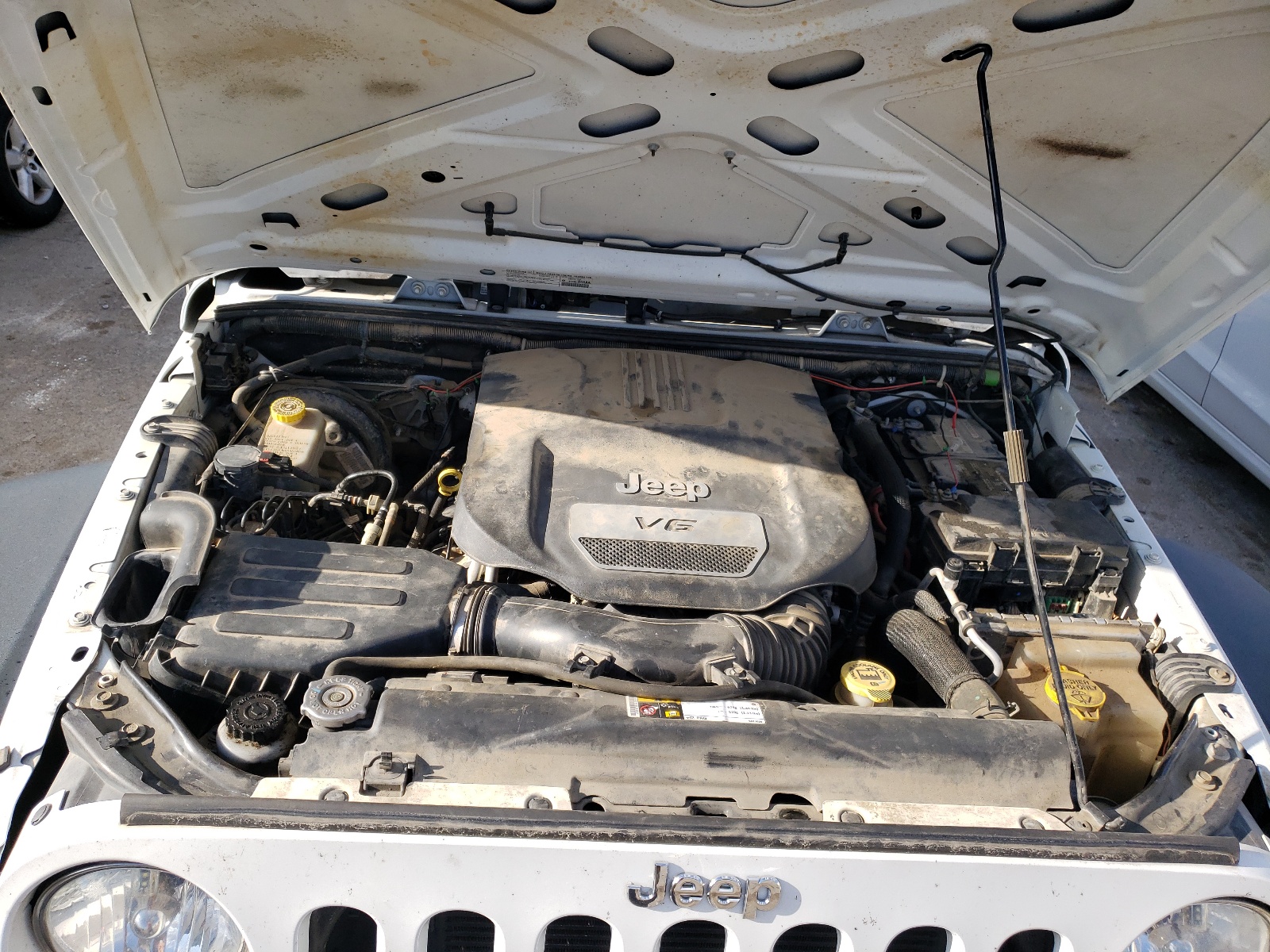 Photo 7 from auction – 2014 JEEP WRANGLER U with VIN 1C4BJWKG9EL328283