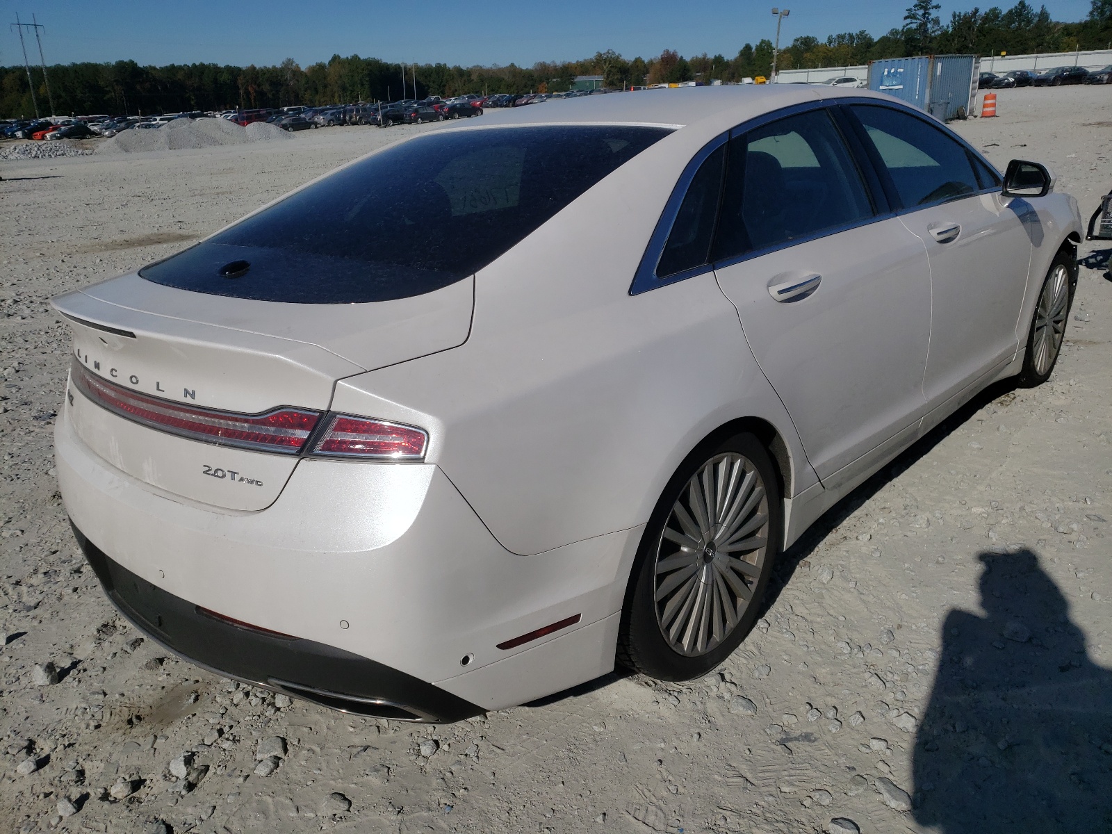Photo 4 from auction – 2017 LINCOLN MKZ RESERV with VIN 3LN6L5F90HR641774