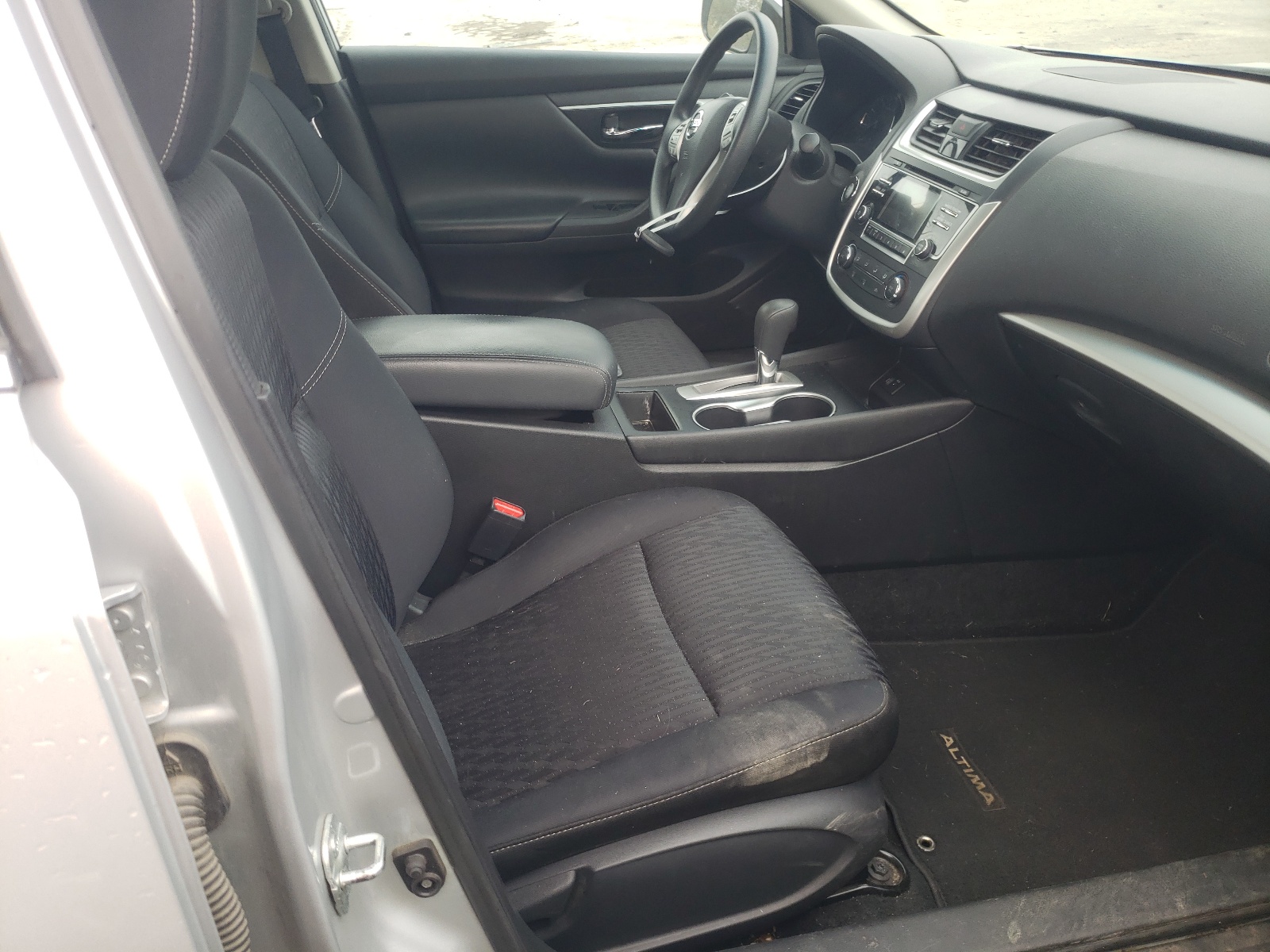 Photo 5 from auction – 2018 NISSAN ALTIMA 2.5 with VIN 1N4AL3AP2JC190057