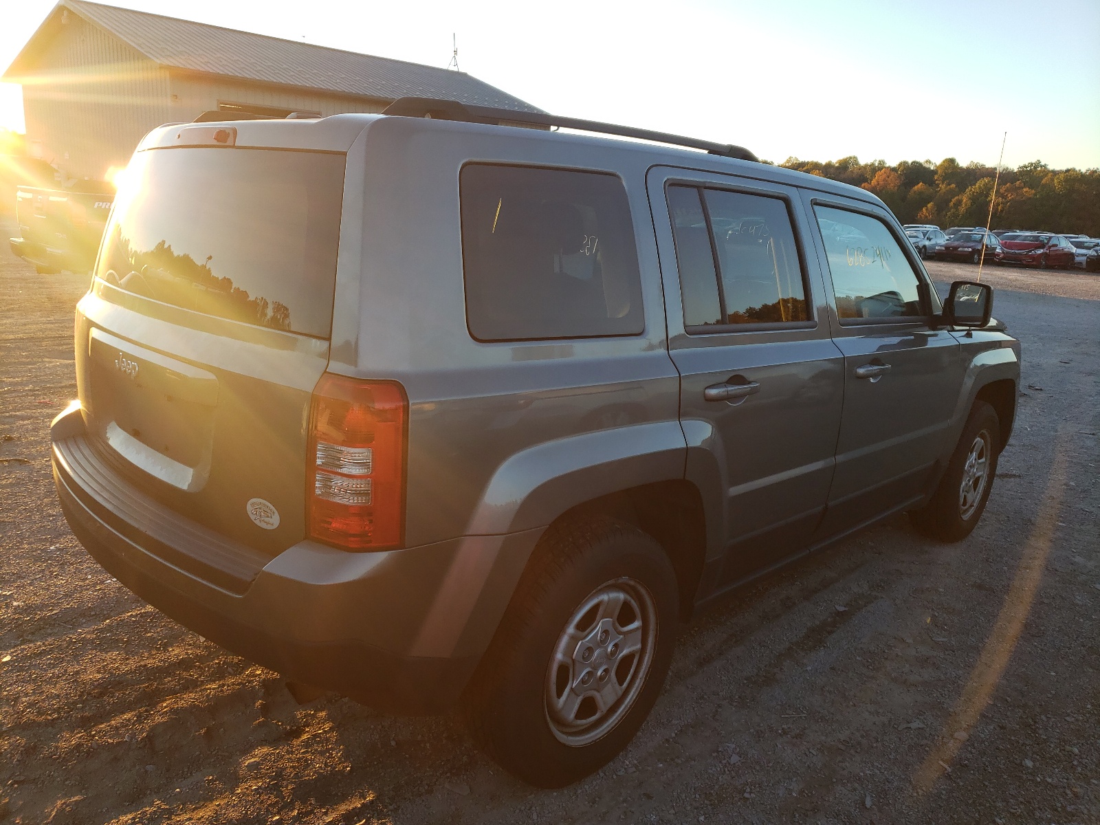 Photo 4 from auction – 2014 JEEP PATRIOT SP with VIN 1C4NJPBA2ED630748