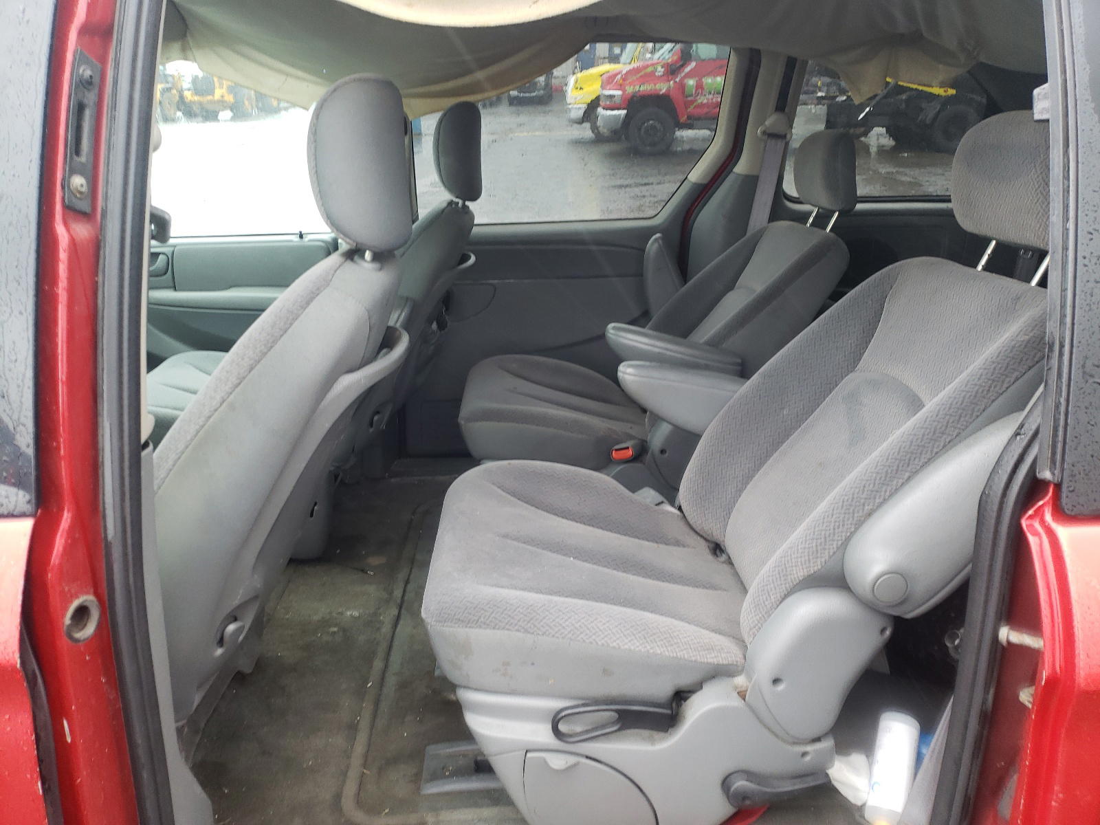 Photo 6 from auction – 2005 DODGE CARAVAN SX with VIN 1D4GP45R25B354027