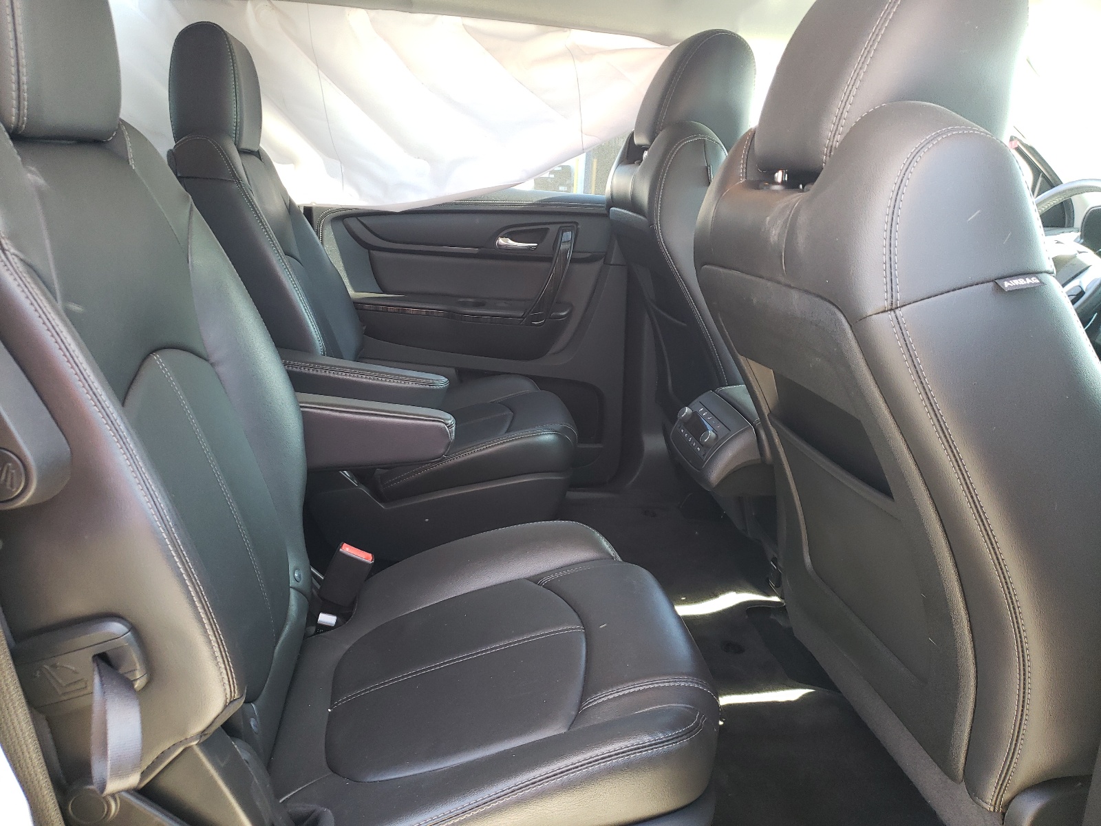 Photo 6 from auction – 2016 GMC ACADIA SLT with VIN 1GKKRRKD9GJ221141