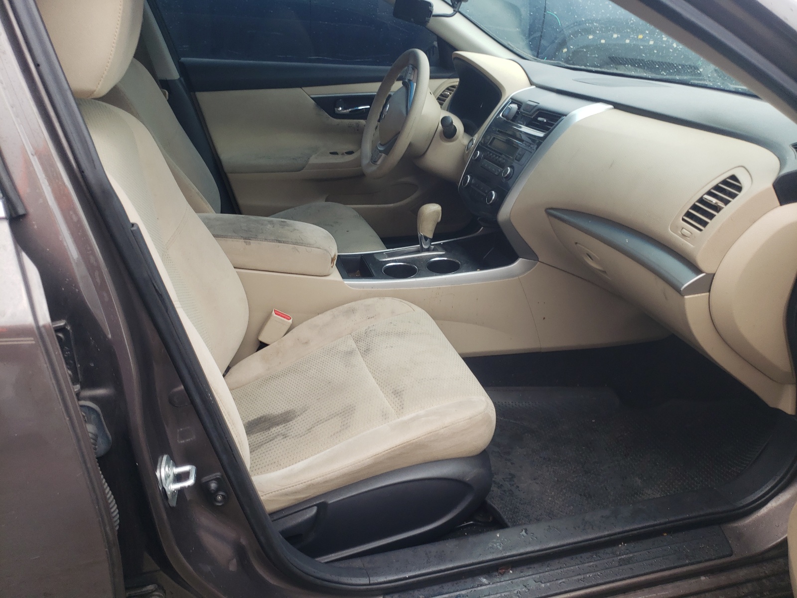 Photo 5 from auction – 2015 NISSAN ALTIMA 2.5 with VIN 1N4AL3AP9FN342976