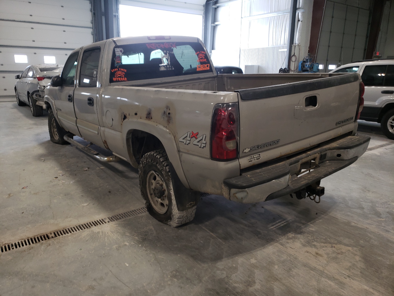Zdjęcie 3 z aukcji – 2004 CHEVROLET SILVERADO z VIN 1GCHK23U94F132720