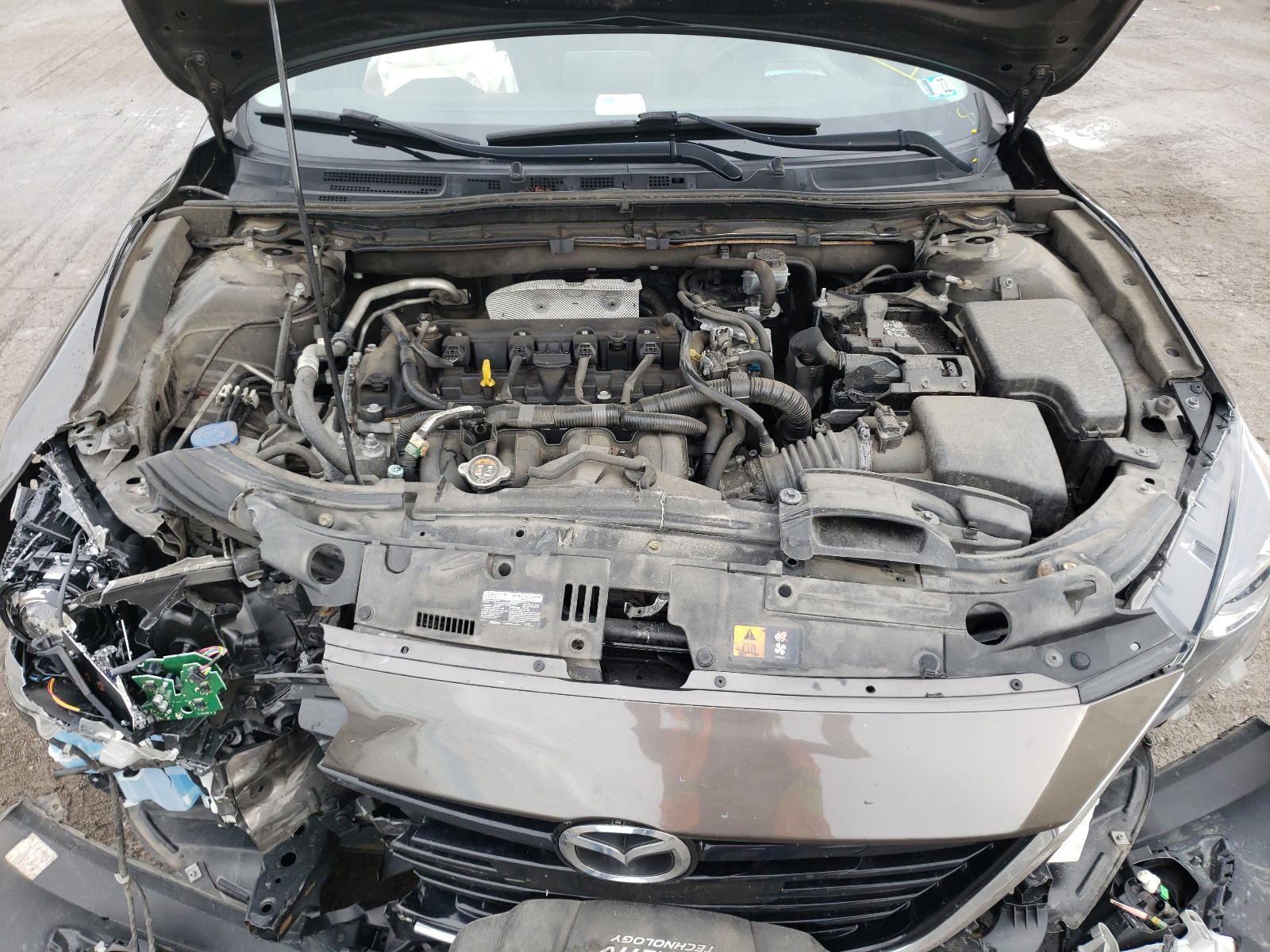 Photo 7 from auction – 2014 MAZDA 3 TOURING with VIN JM1BM1V30E1111588