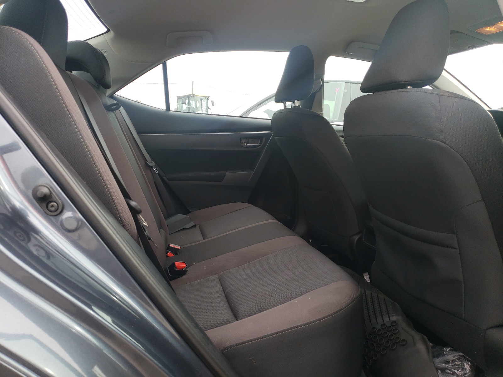 Photo 6 from auction – 2019 TOYOTA COROLLA L with VIN 2T1BURHE3KC127884
