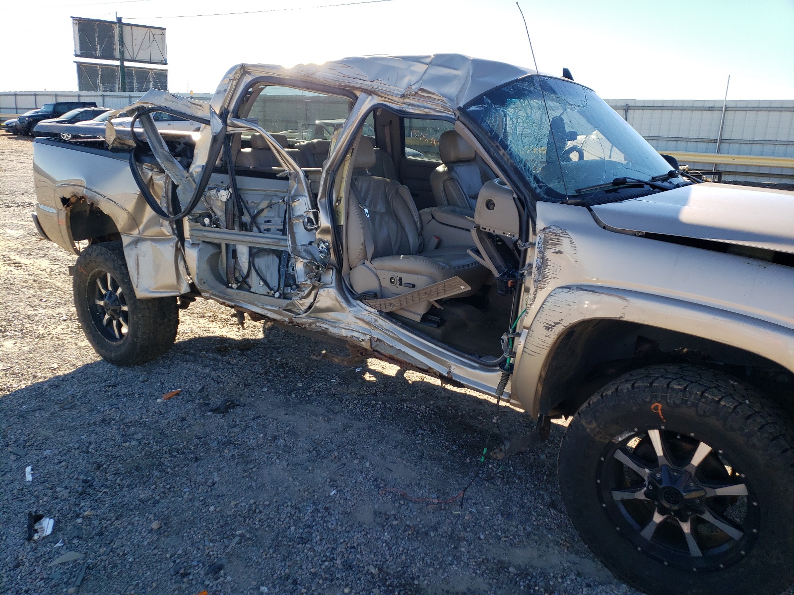 Photo 9 from auction – 2006 GMC NEW SIERRA with VIN 2GTEK13Z661357079