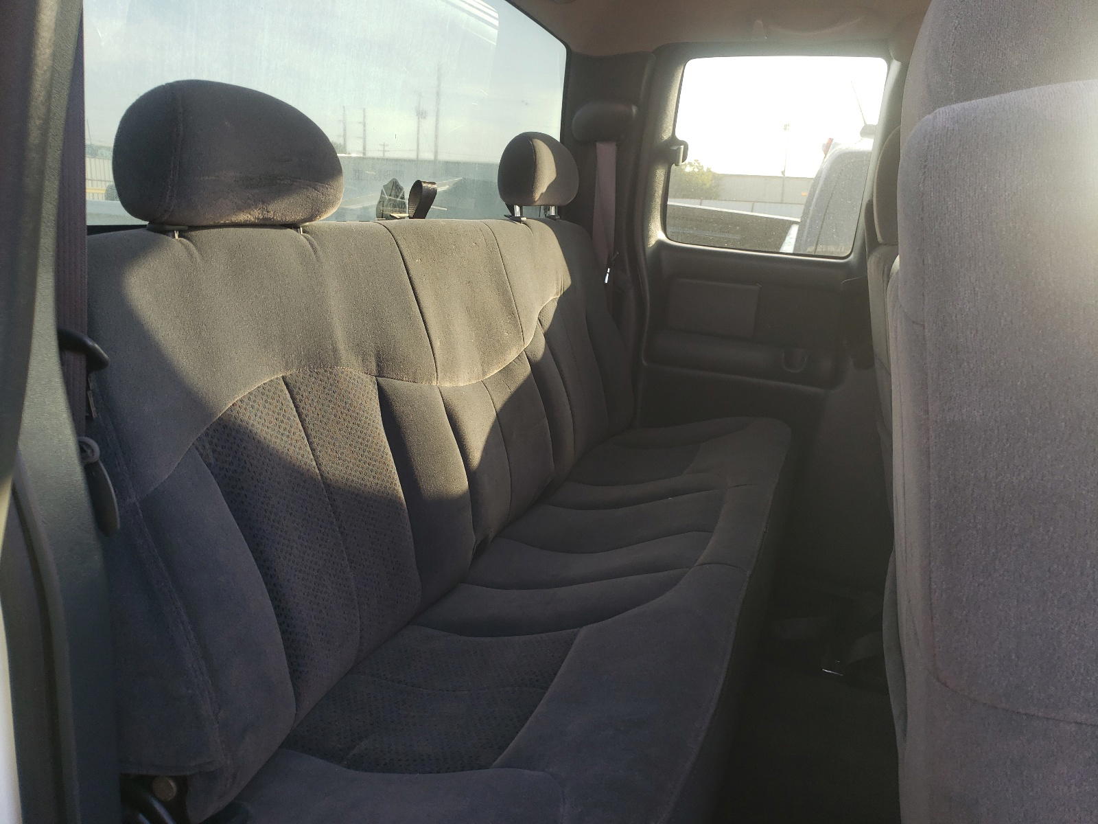 Photo 6 from auction – 2002 CHEVROLET SILVERADO with VIN 2GCEC19V121174233
