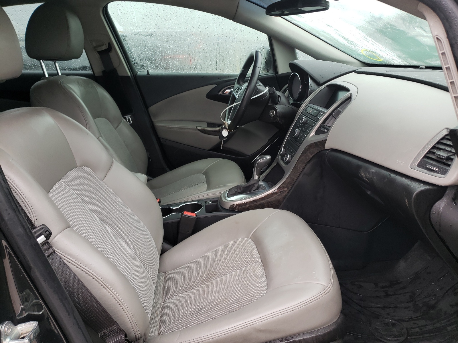 Zdjęcie 5 z aukcji – 2015 BUICK VERANO CON z VIN 1G4PR5SK7F4215629