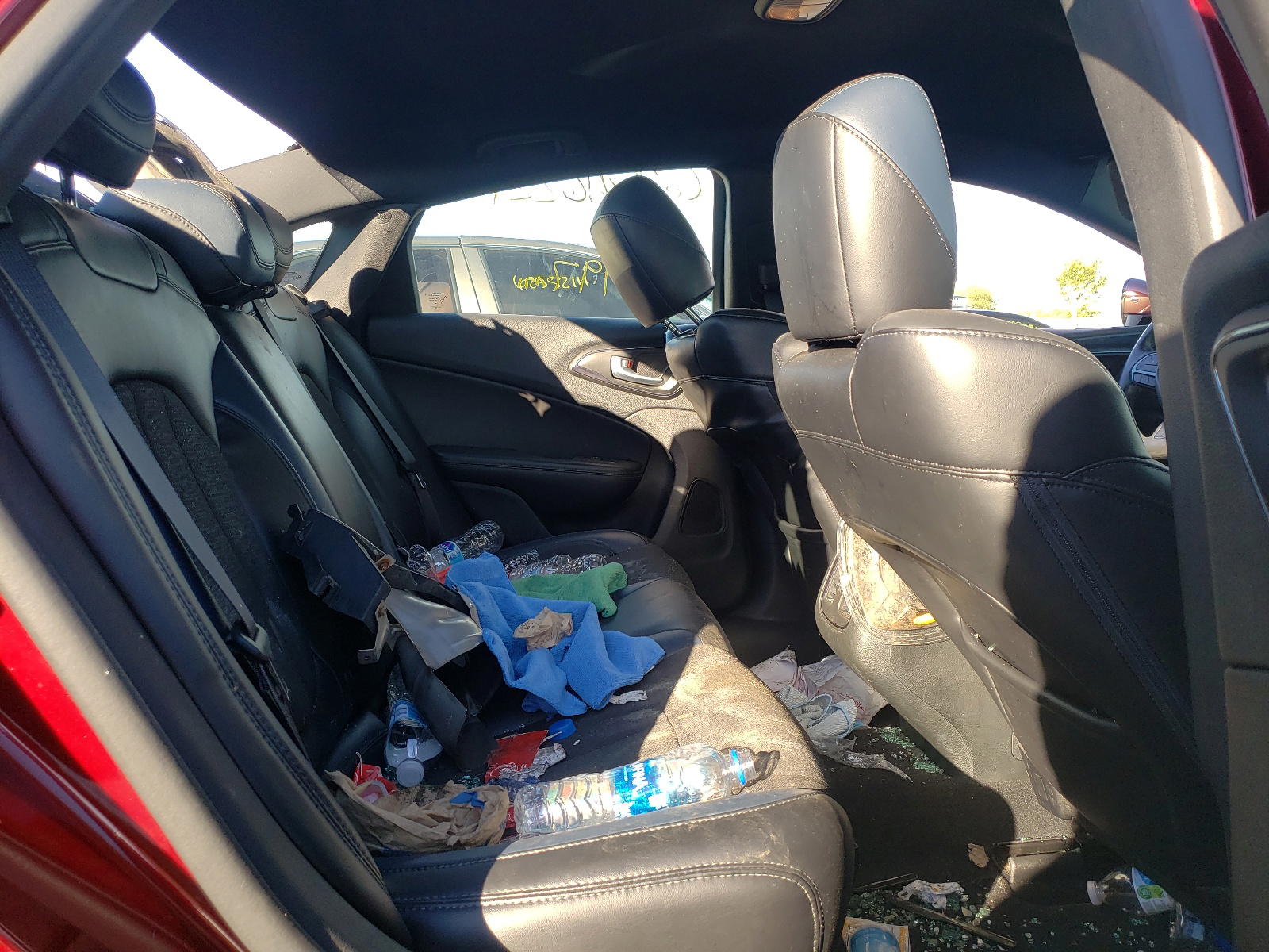 Photo 6 from auction – 2015 CHRYSLER 200 S with VIN 1C3CCCBB3FN638568